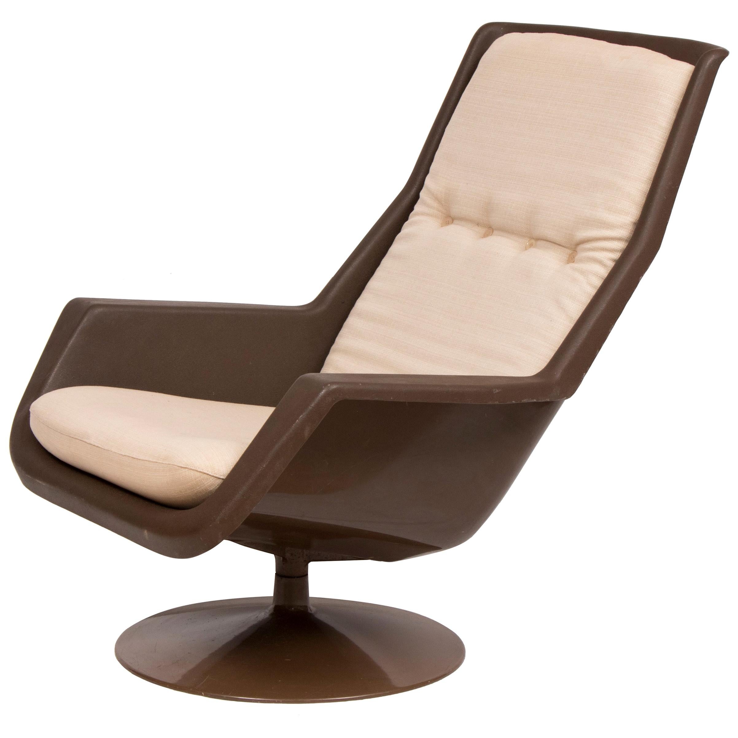 British Brown Acrylic Swivel Lounge Chair by Robin Day for Hille
