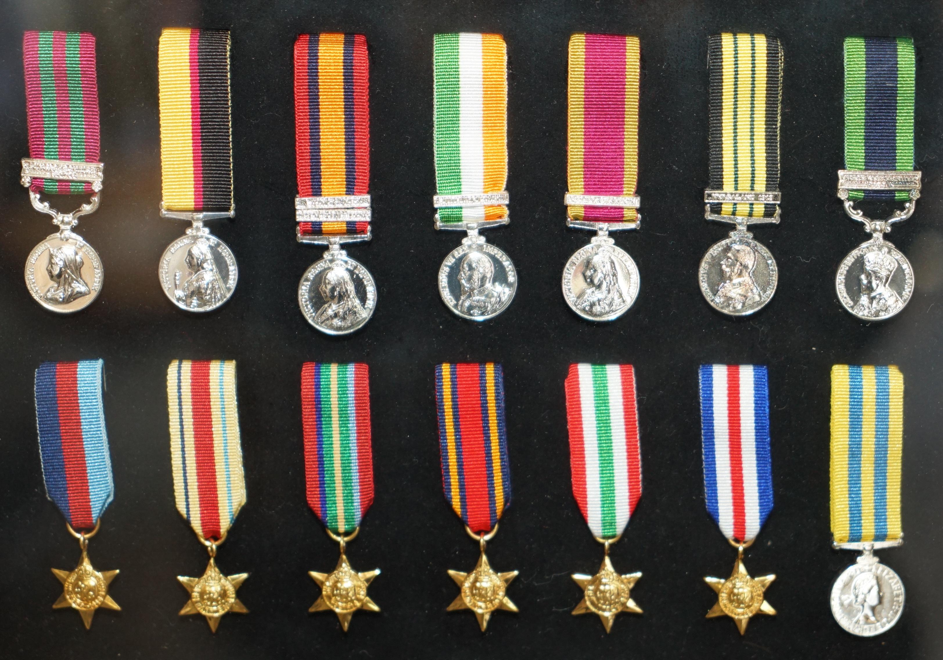 BRITISH CAMPAIGN & GALLANTRY MEDALS DiSPLAY PICTURE VERY DECORATIVE EXAMPLE For Sale 6