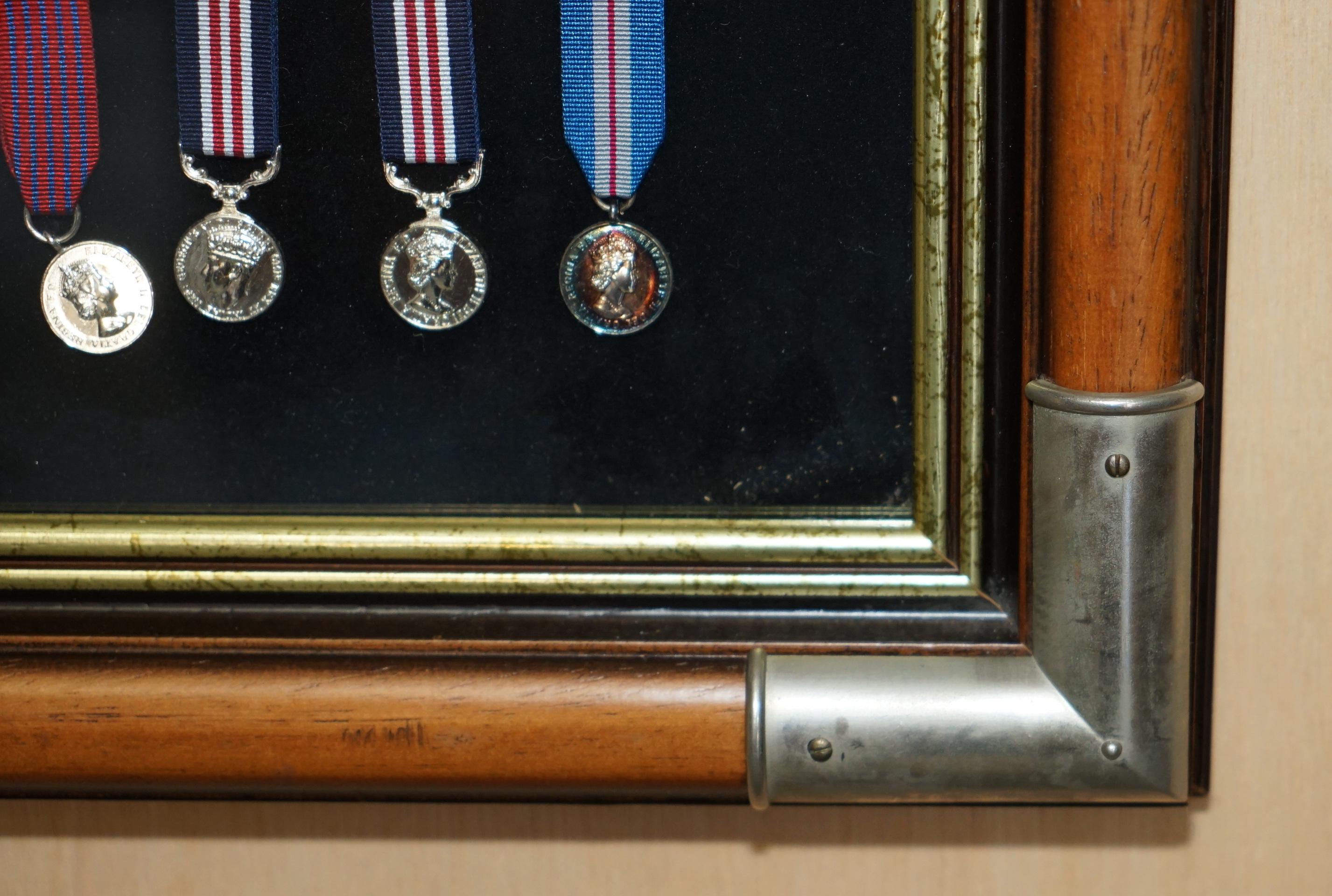 Hand-Crafted BRITISH CAMPAIGN & GALLANTRY MEDALS DiSPLAY PICTURE VERY DECORATIVE EXAMPLE For Sale