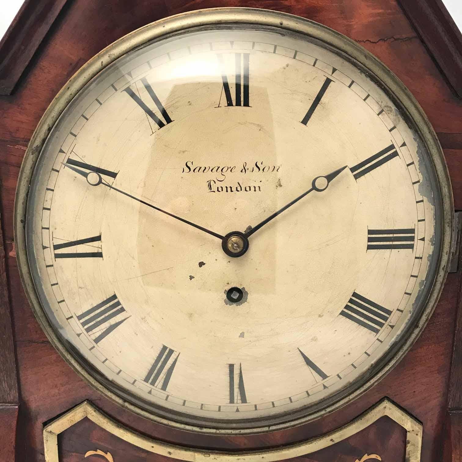 British/Canadian Eight Day Mantel Timepiece in Mahogany and Cut-Brass Case In Good Condition In Montreal, QC