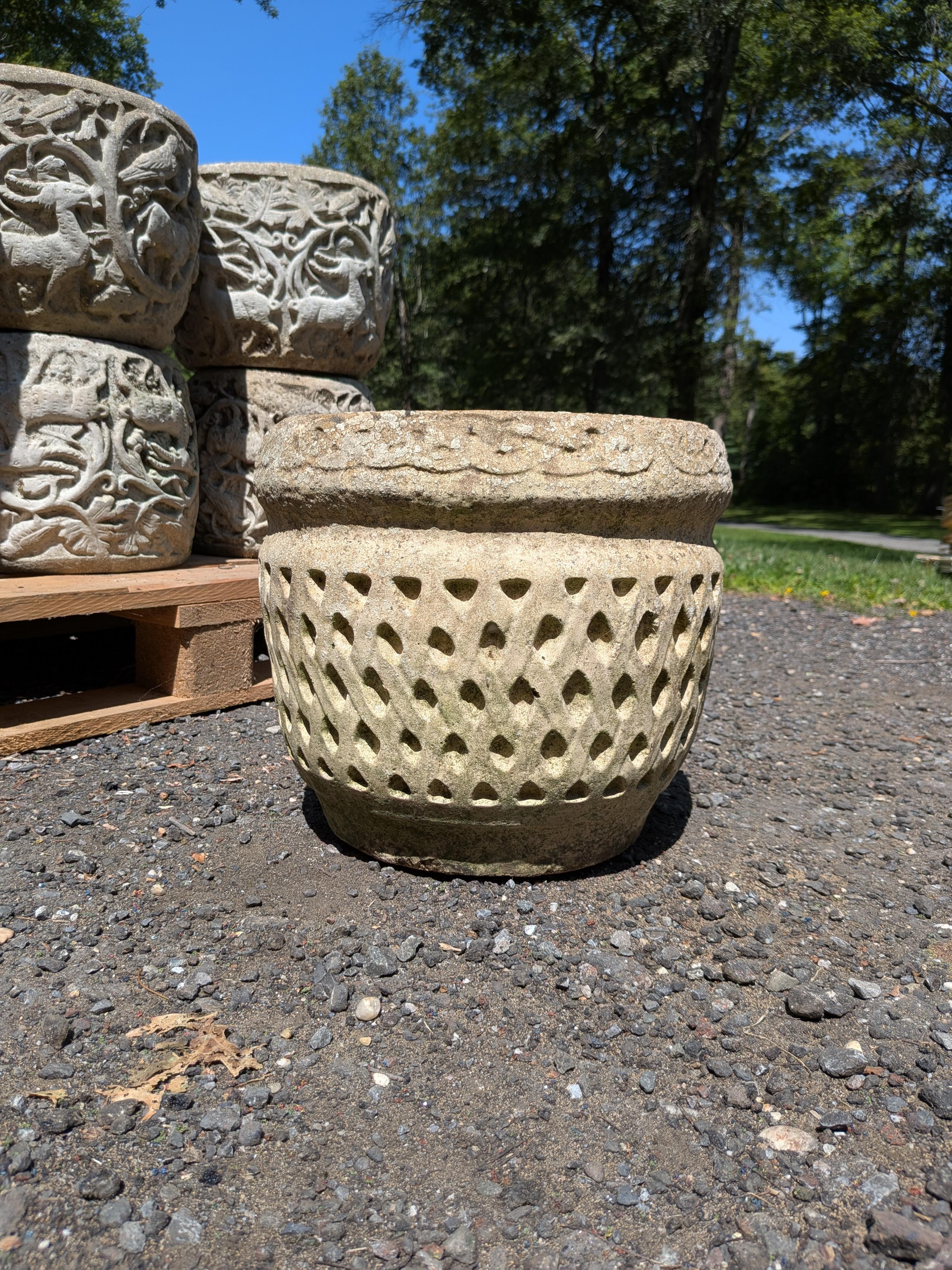 Britannico Fioriera / Jardiniere in pietra fusa inglese in vendita