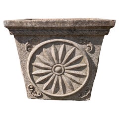 Britisches Pflanzgefäß aus Gussstein / Jardiniere