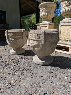 Fioriere in pietra fusa britanniche / Jardinieres