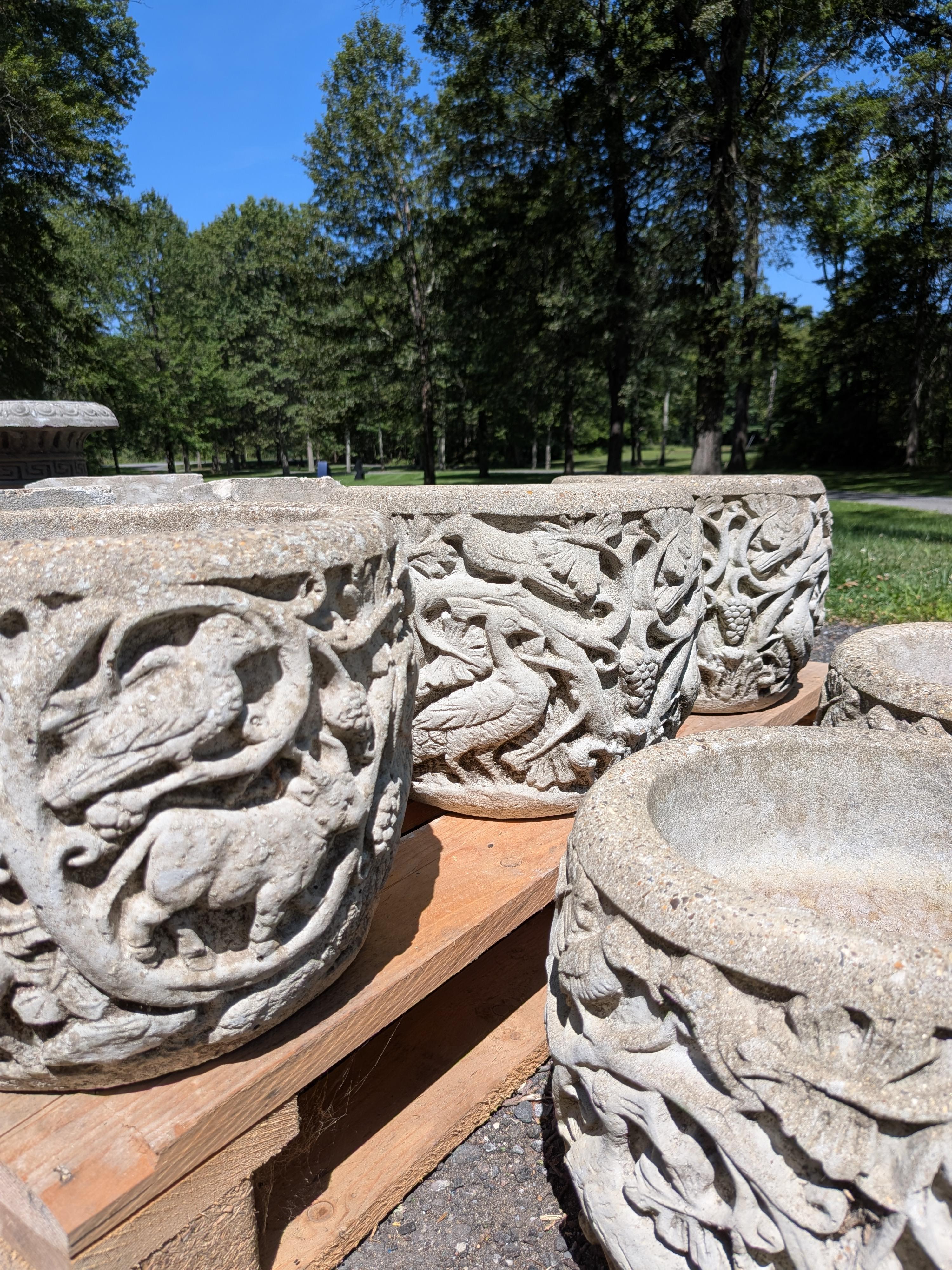 Danese Fioriere in pietra fusa britanniche / Jardinieres in vendita