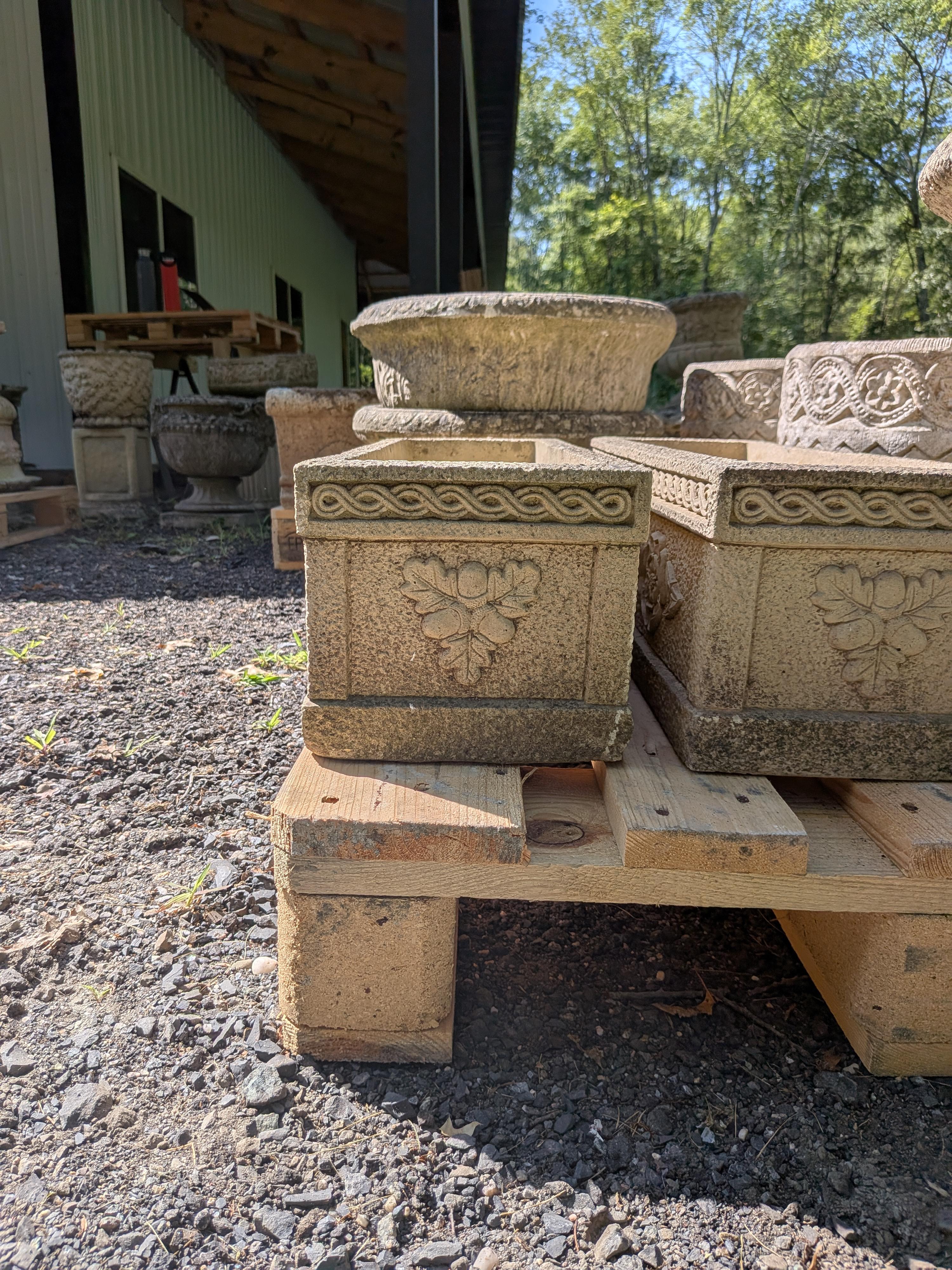 Macetero / Jardinera de Piedra Fundida Británica Británico en venta