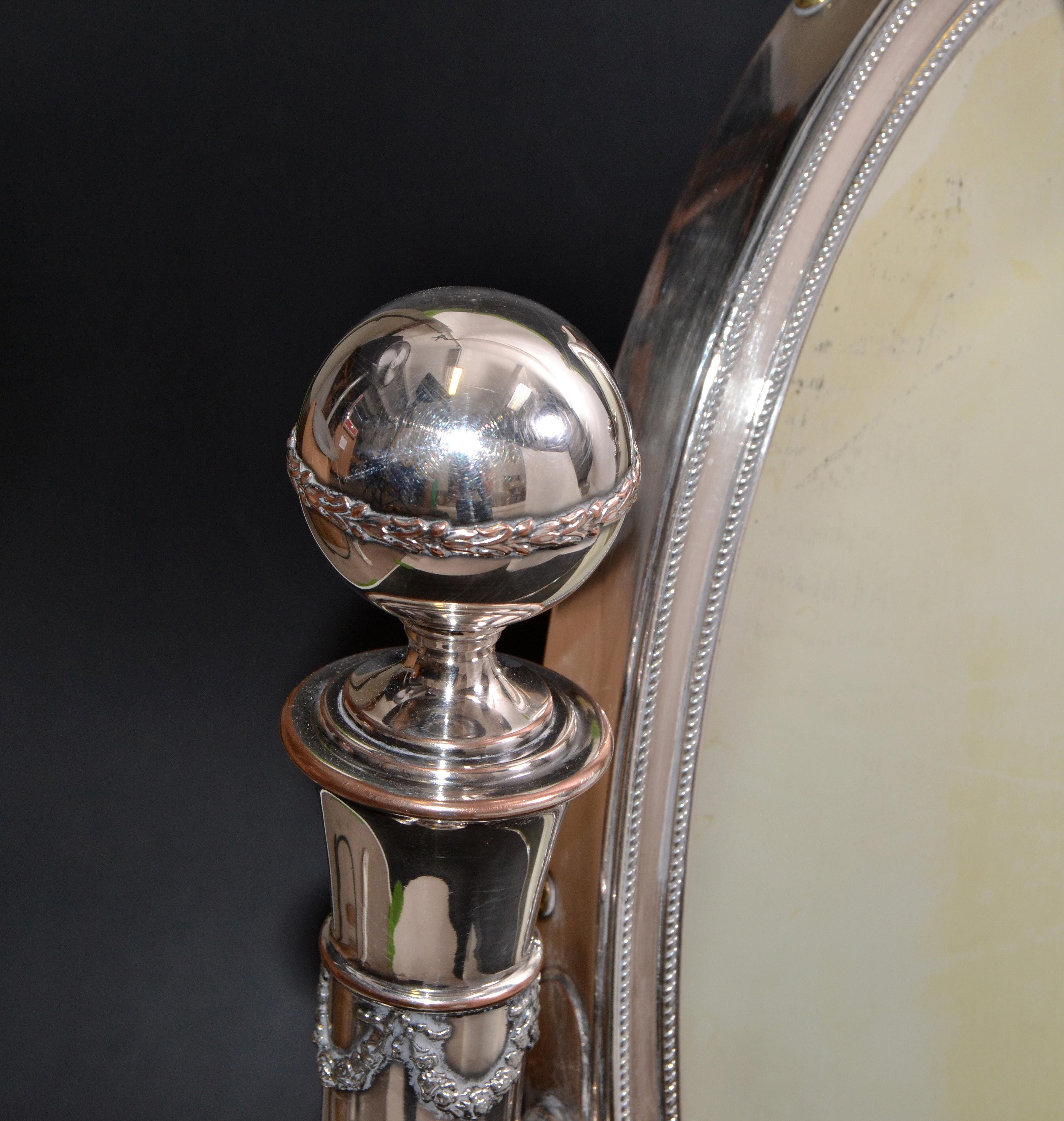 Anglais British Colonial Antique 1910 Sheffield England Oval Vanity Mirror Pedestal en vente