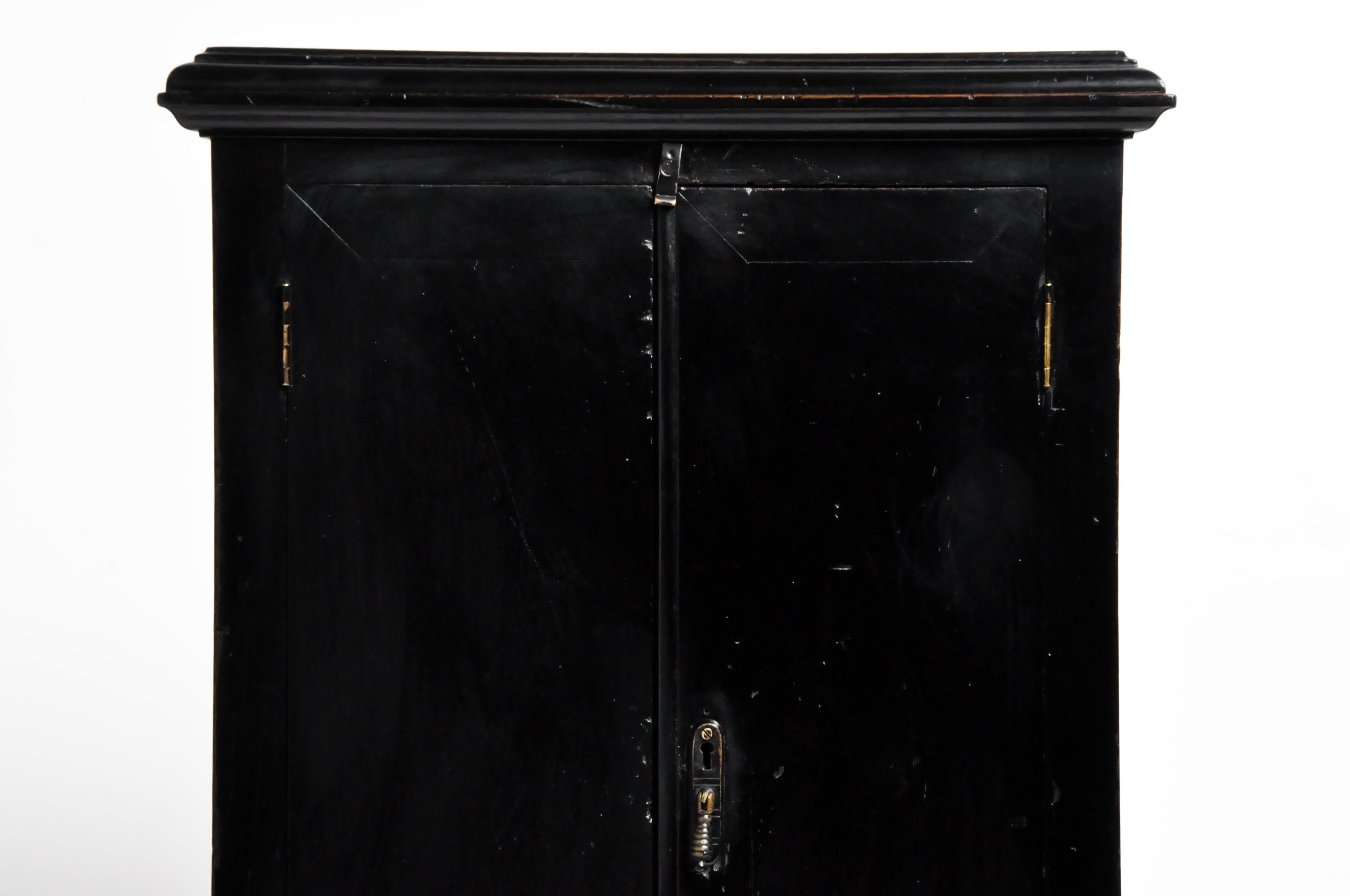 British Colonial Cabinet 2