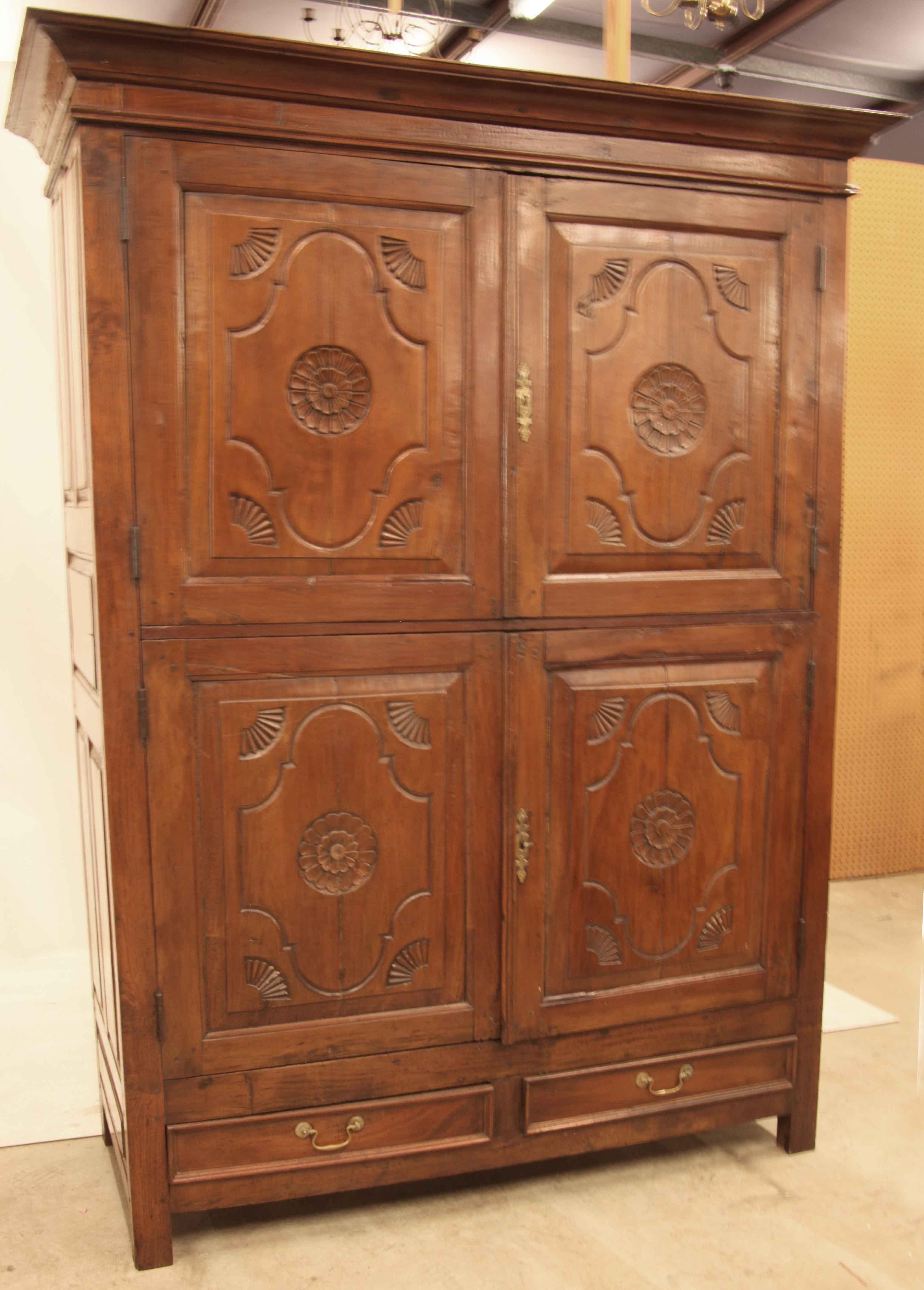 British Colonial Carved Teak Linen Press For Sale 7