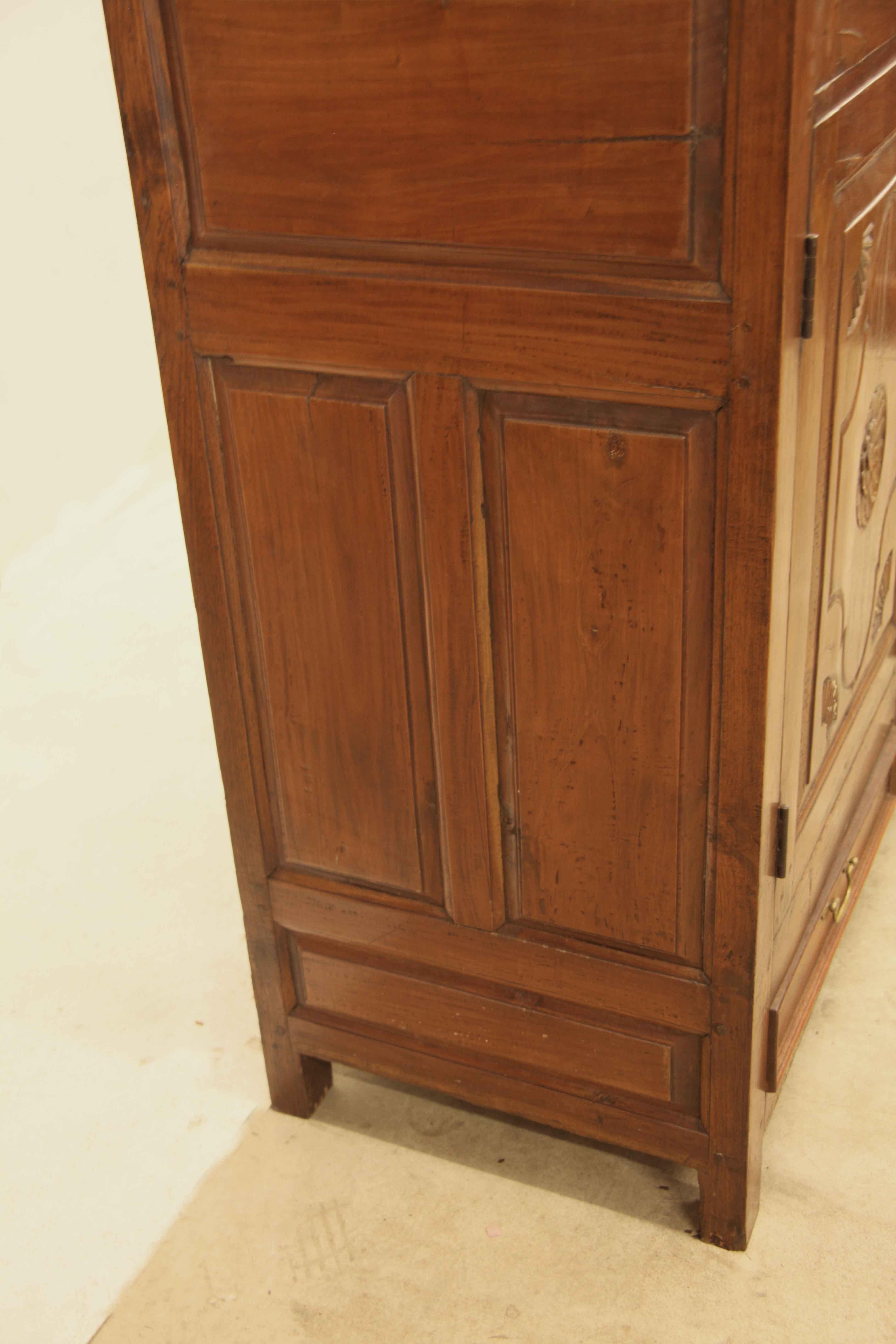 British Indian Ocean Territory British Colonial Carved Teak Linen Press For Sale