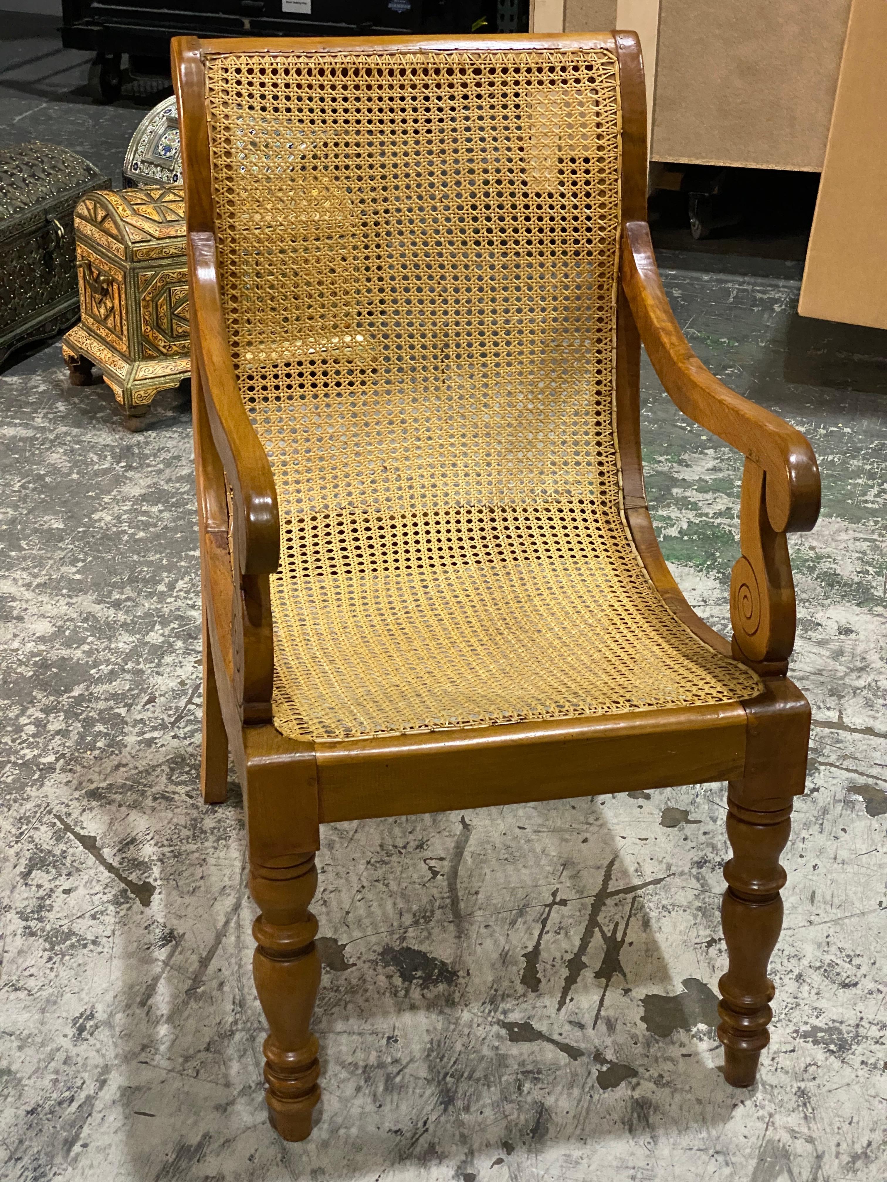 Citronnier Fauteuil en satin massif et canne à la main British Colonial Ceylan en vente