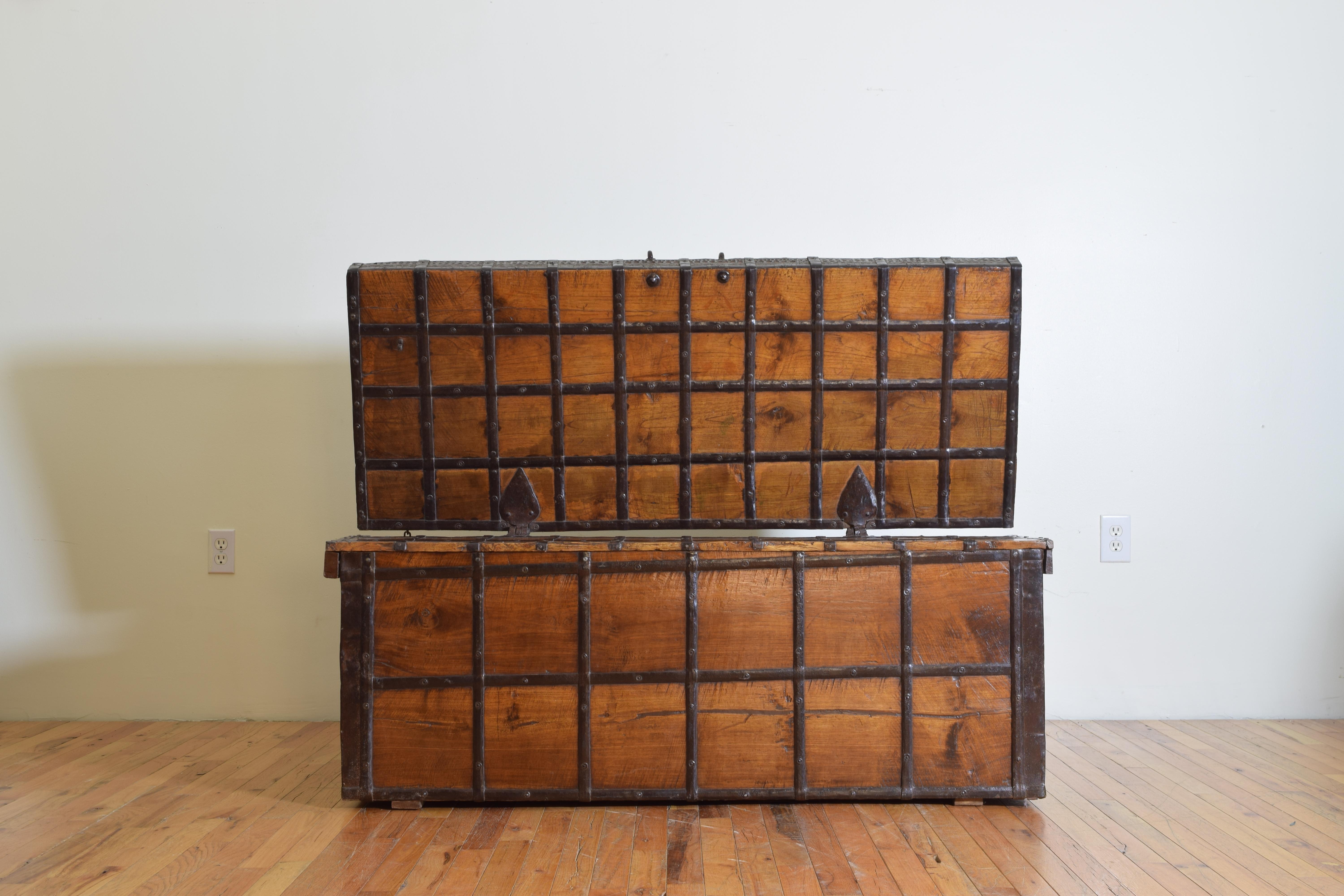 British Colonial Indian Large Teak and Iron-Bound Haveli Trunk, circa 1860 4