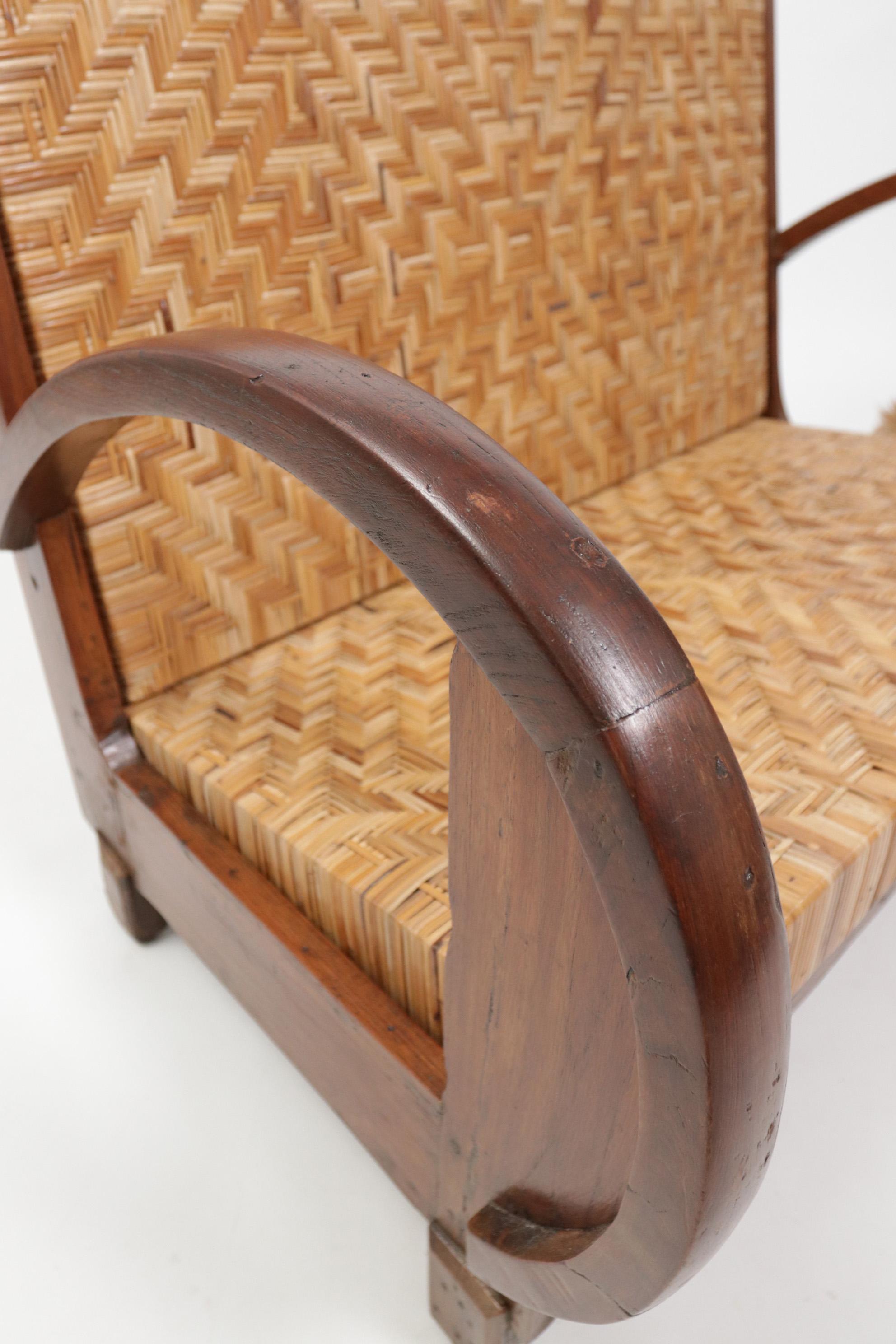 British Colonial Rattan and Wood Art Deco Lounge Sofa, c. 1920s In Good Condition In Boven Leeuwen, NL