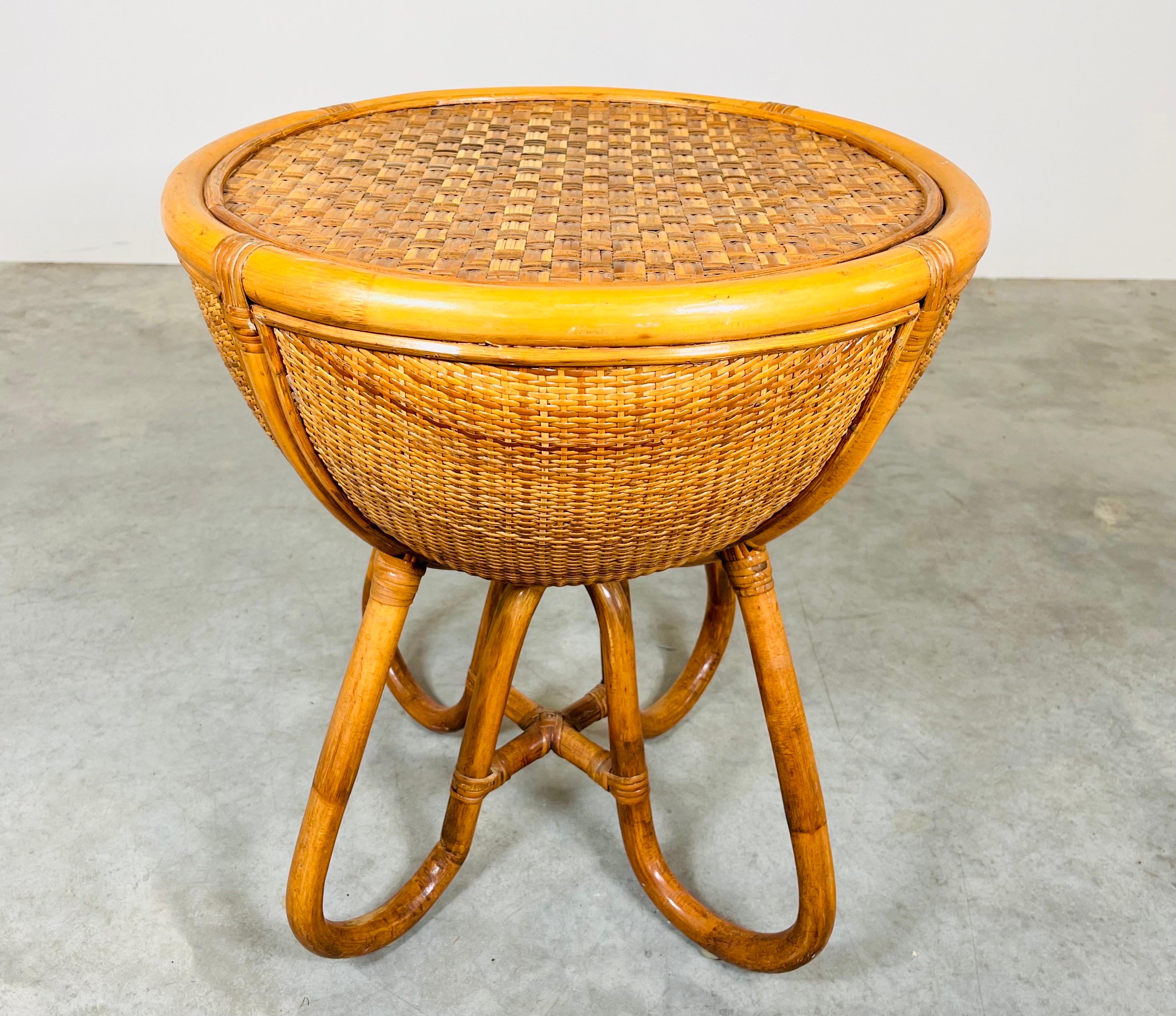 British Colonial Round Bohemian Bamboo & Grasscloth Cane Occasional Drum Table In Excellent Condition In Southampton, NJ