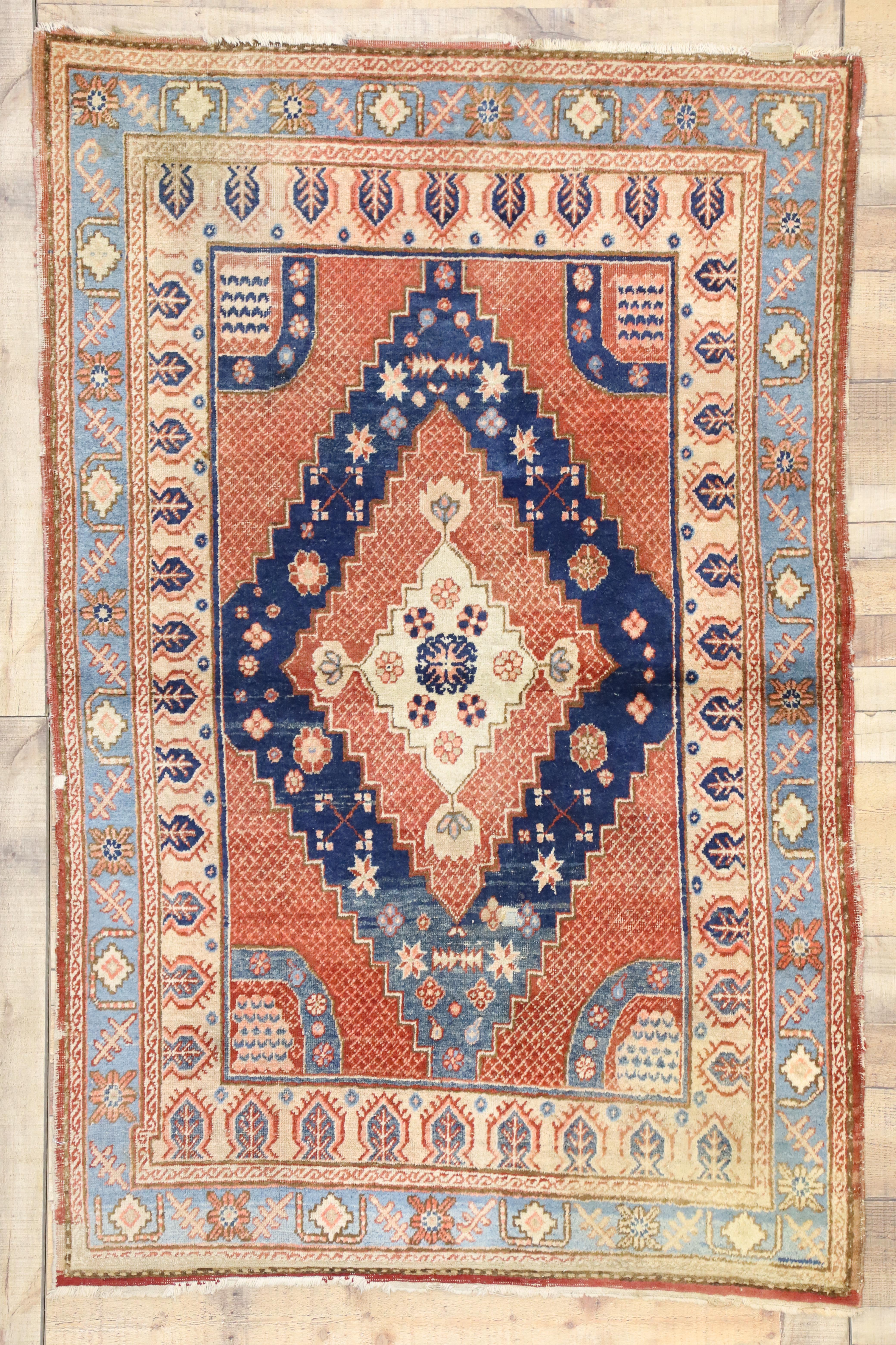 British Colonial Style Antique Persian Hamadan Rug, Entry or Foyer Rug In Good Condition In Dallas, TX