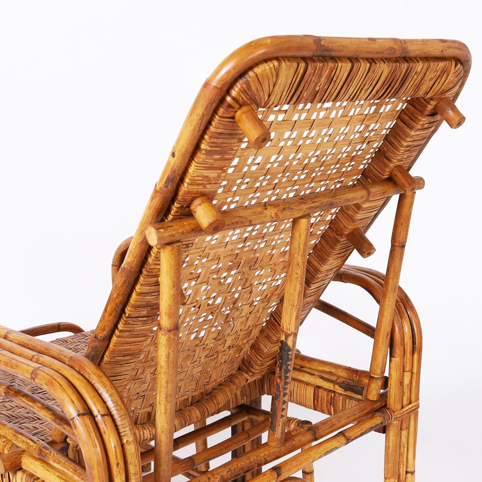Silla reclinable de bambú estilo British Colonial con otomana Hecho a mano en venta