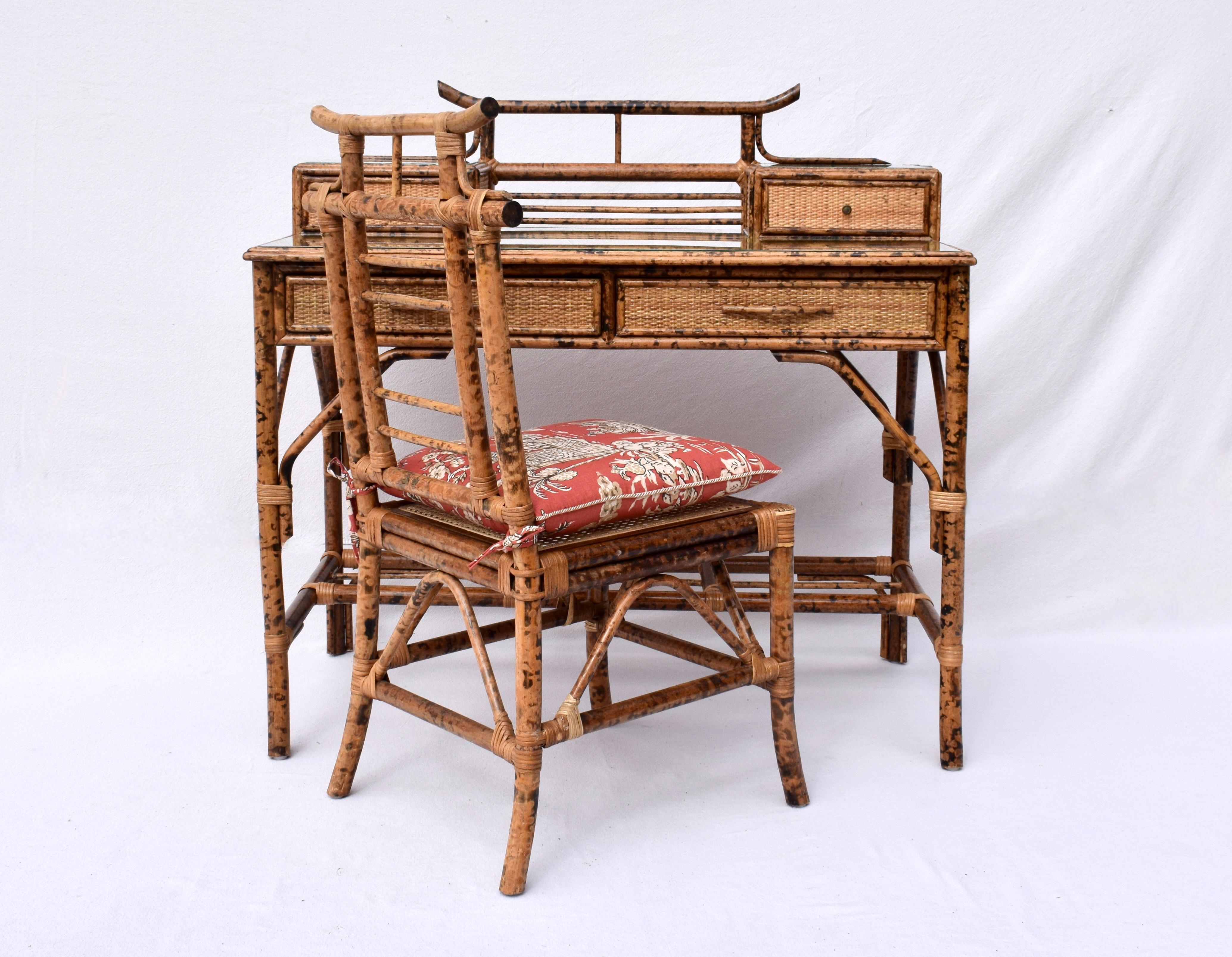 British Colonial Style Burnt Tortoise Bamboo and Grass Cloth Desk Set For Sale 7