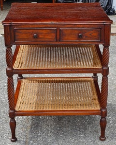 Tavolino a tre livelli in ciliegio e canne in stile British Colonial