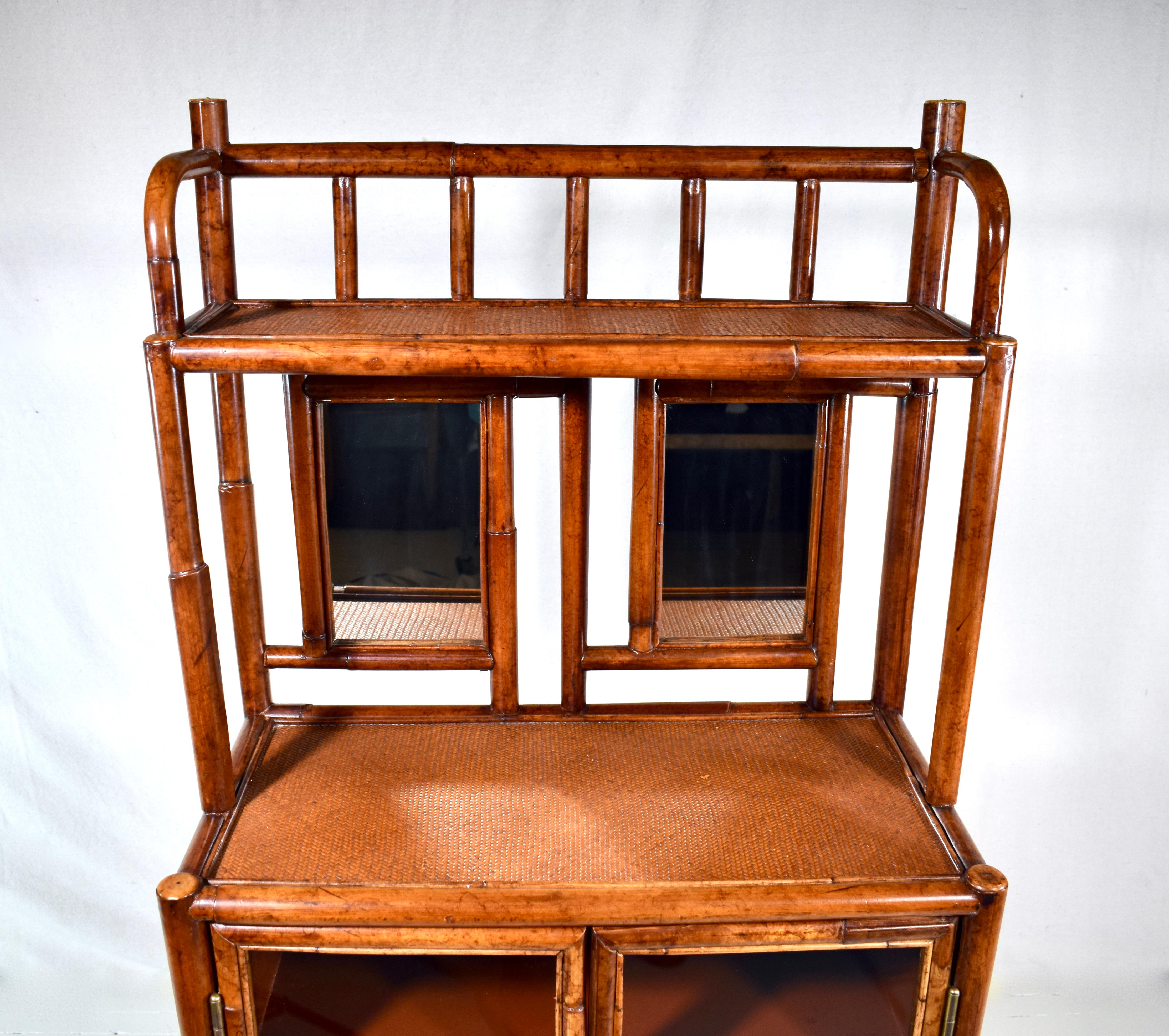 XX secolo Etagere in finto bambù in stile British Colonial in vendita