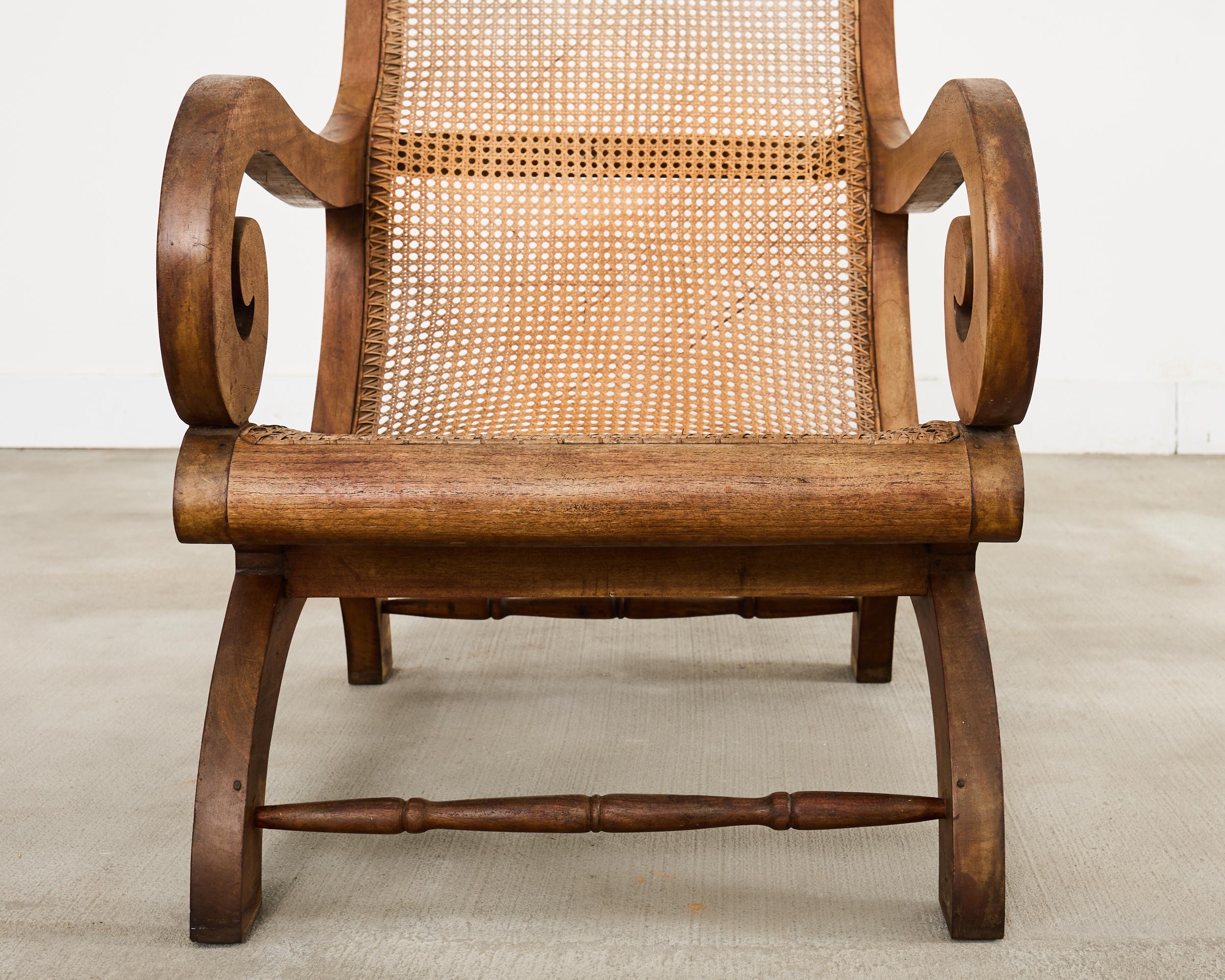 Sedia da salotto con ottomano in stile British Colonial in vendita 5