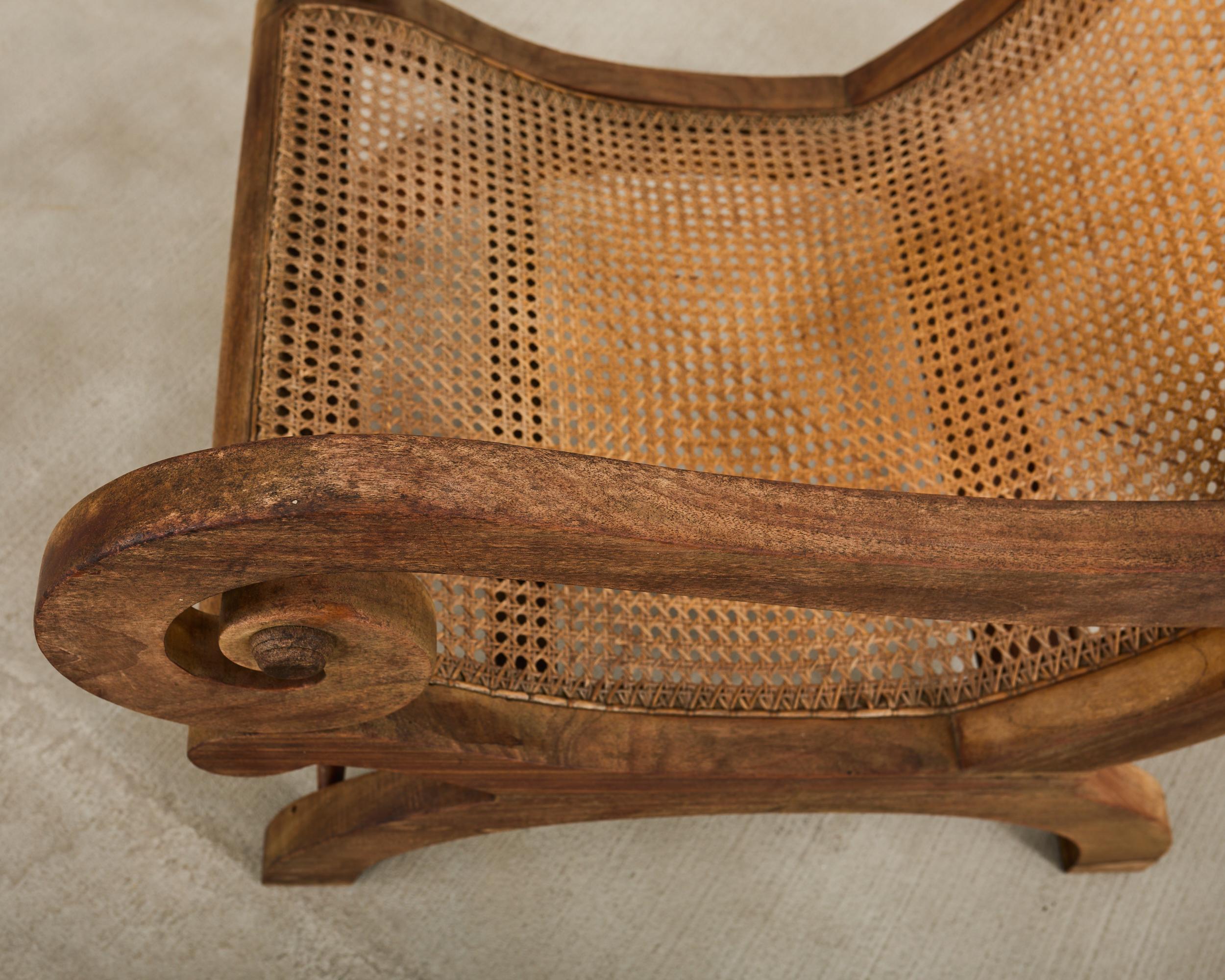 Sedia da salotto con ottomano in stile British Colonial in vendita 1