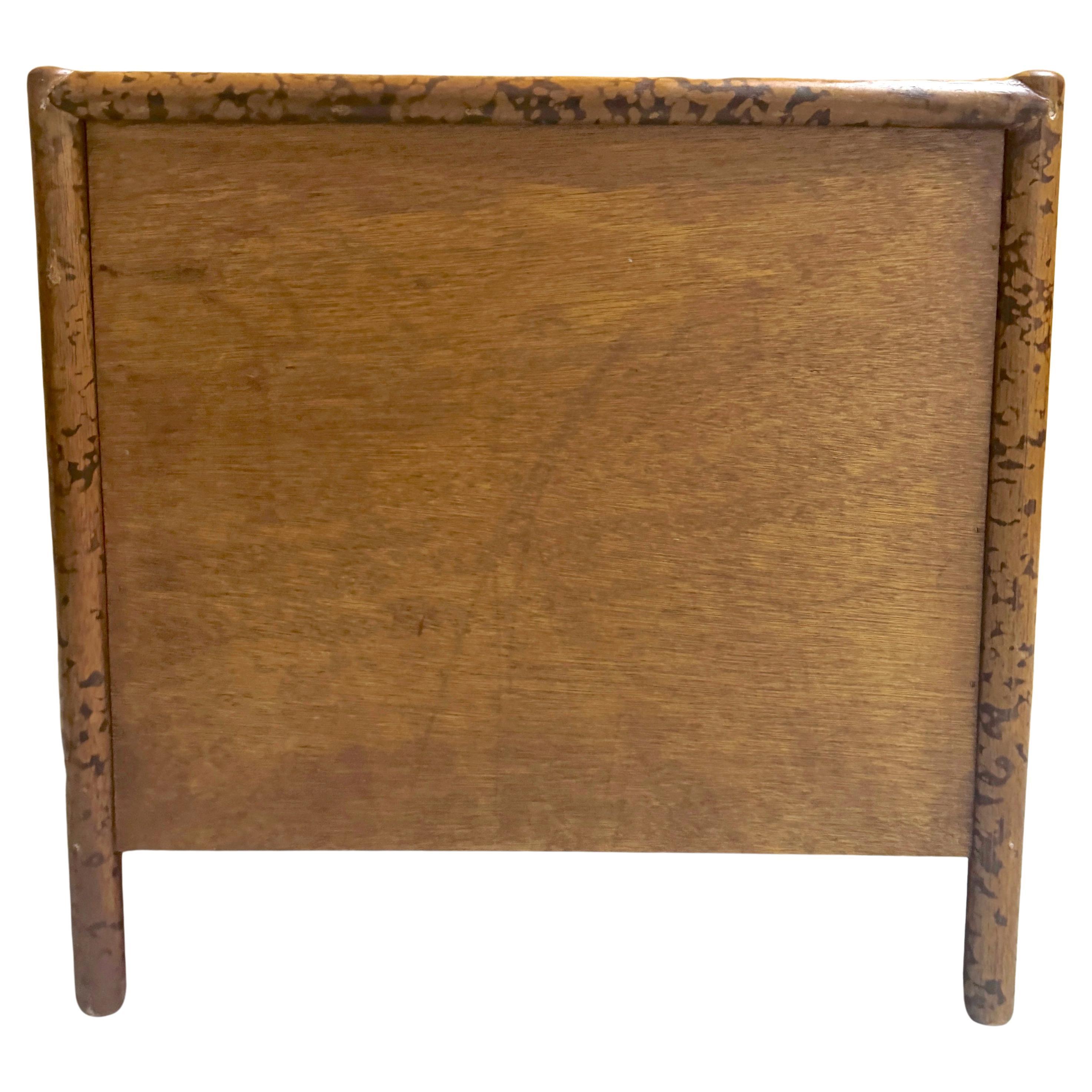 Bambù Cassapanca in stile British Colonial in bambù e rattan di dimensioni ridotte in vendita