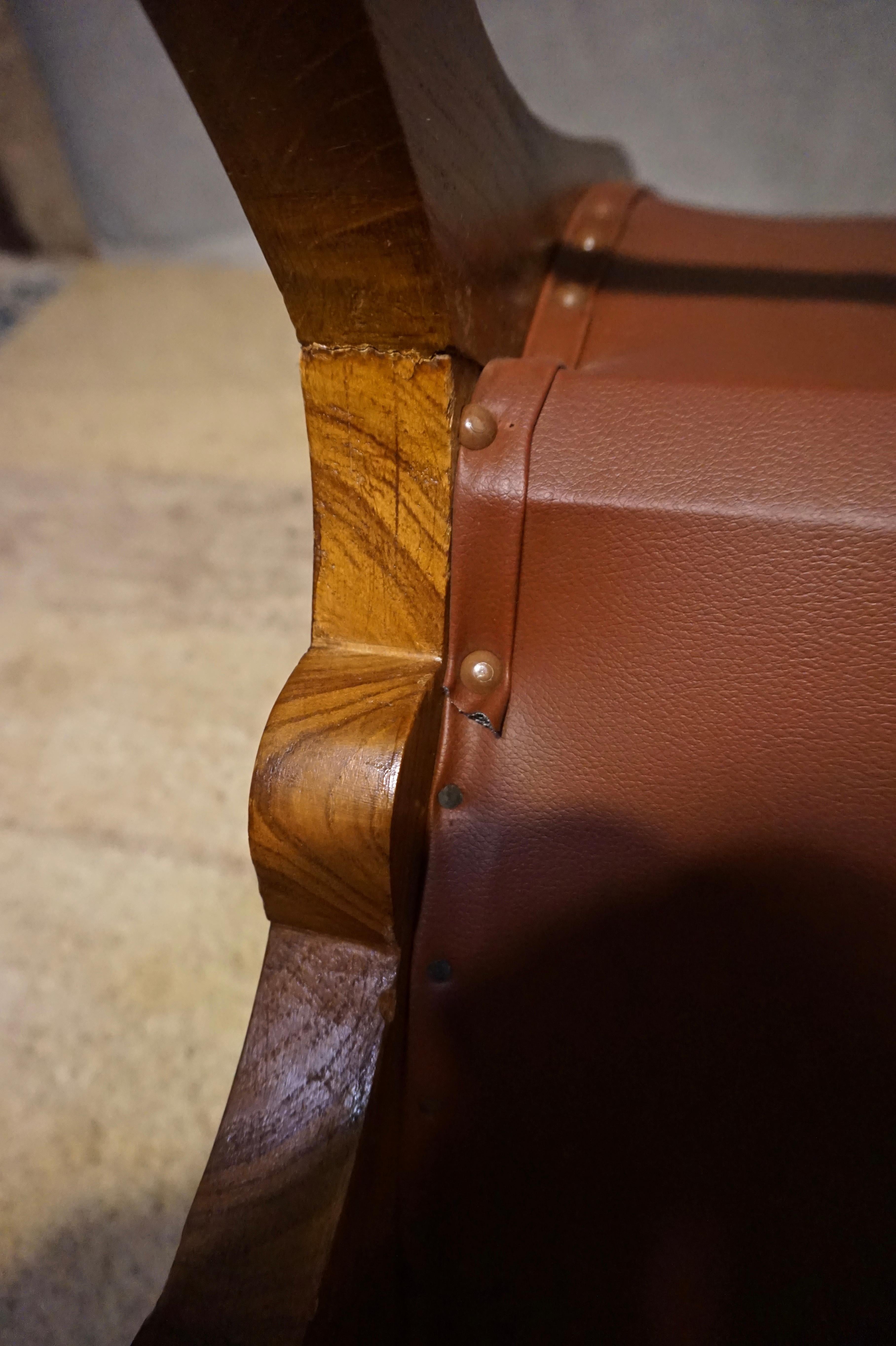 Teck Chaise pantoufle coloniale britannique en teck avec revêtement en cuir en vente
