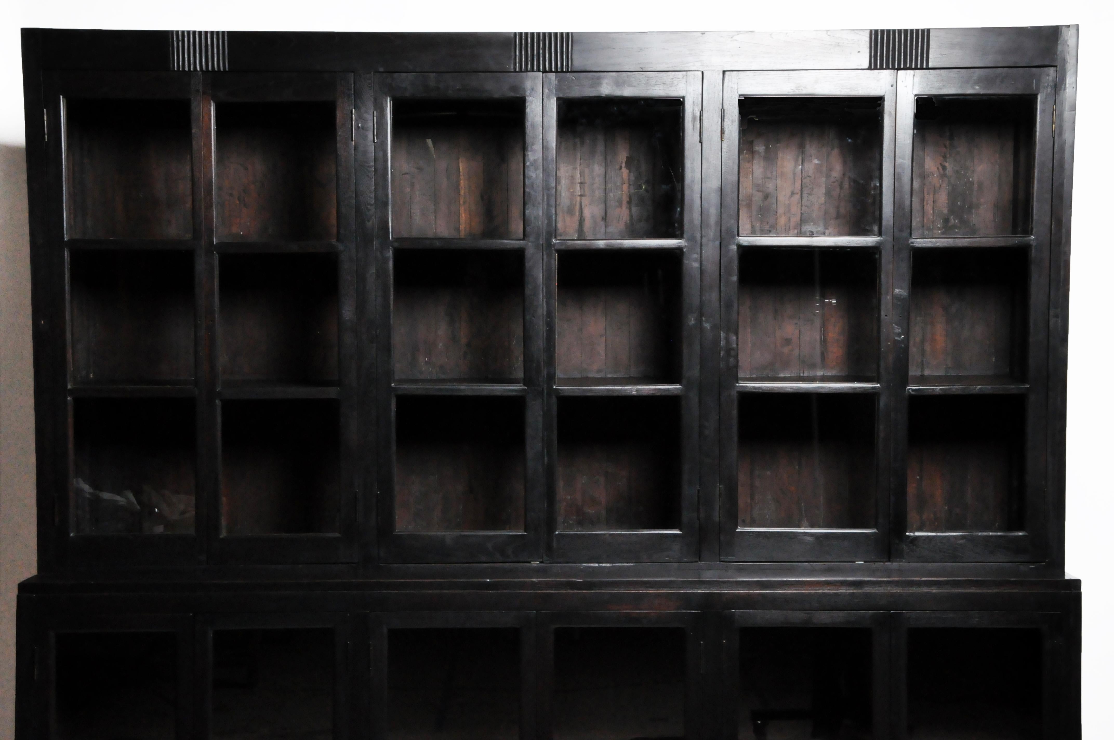 British Colonial Teak Wood Breakfront Bookcase In Good Condition In Chicago, IL