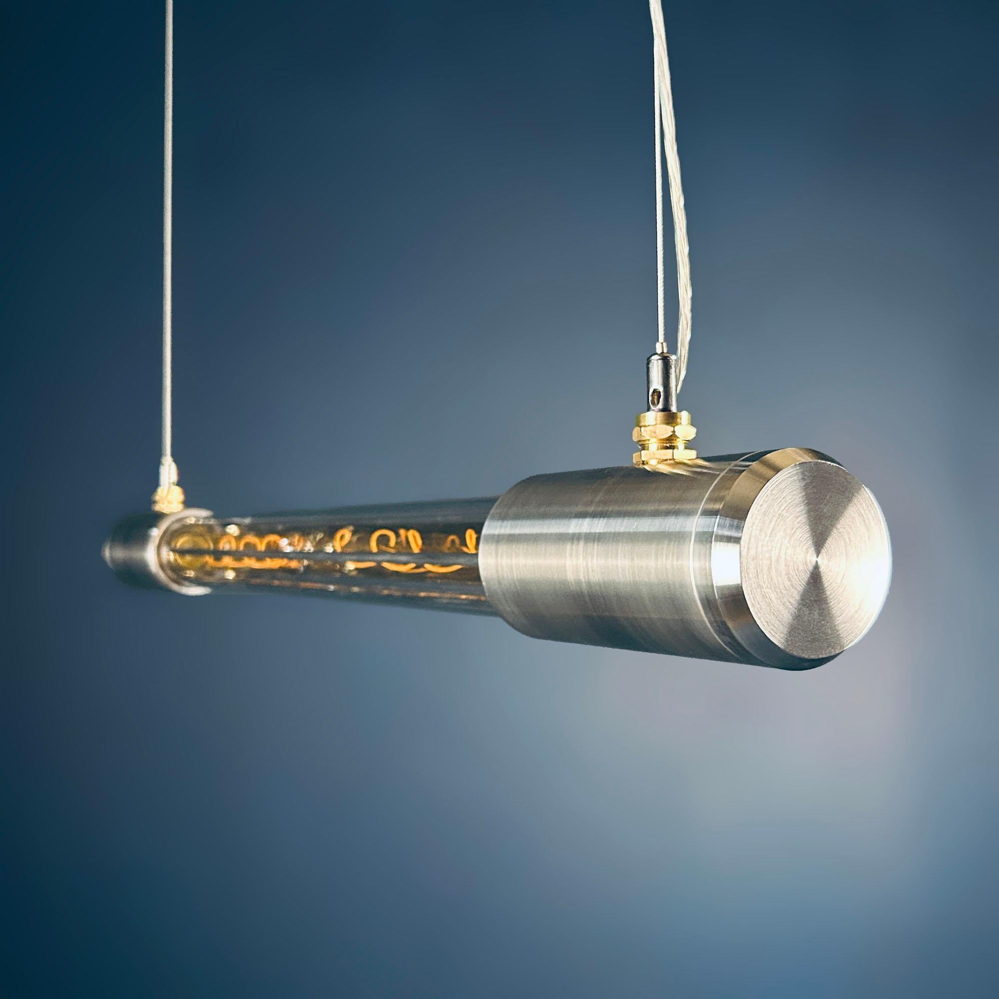 Moderno Lampada a tubo Edison contemporanea in alluminio e vetro borosilicato in vendita