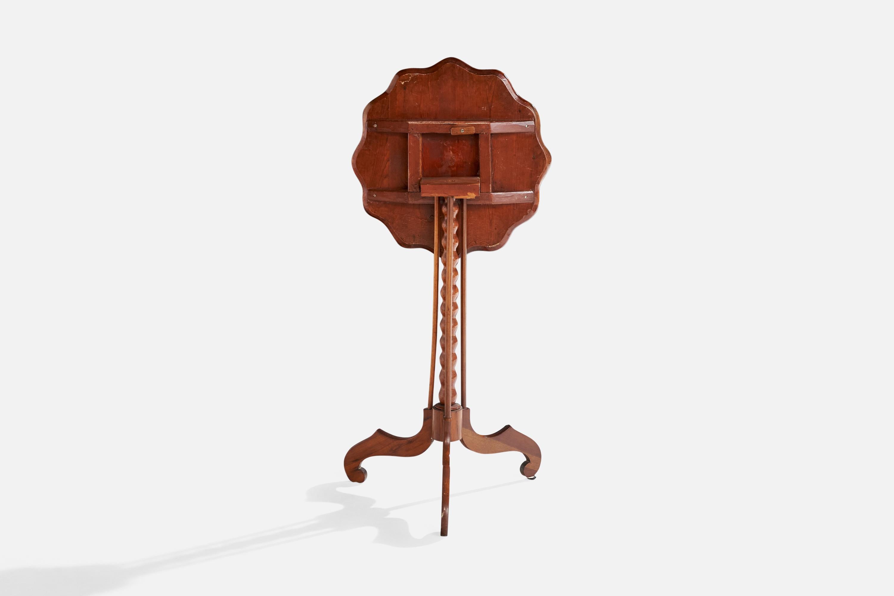 Early 20th Century British Designer, Side Table, Mahogany, United Kingdom, 1900s