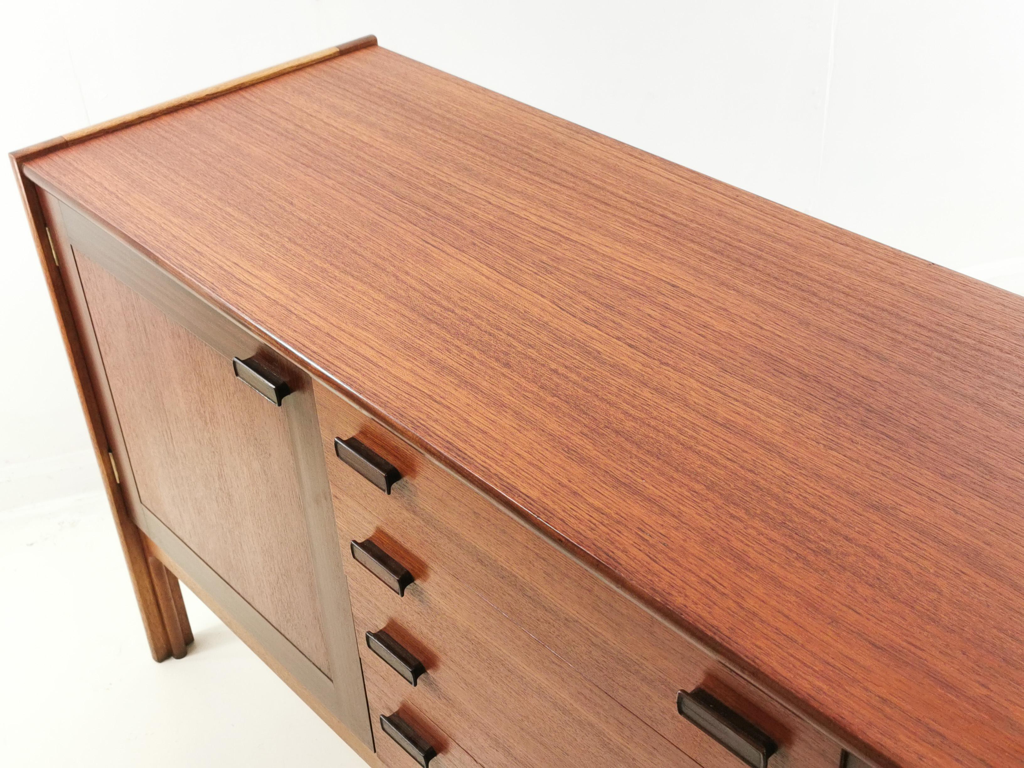 British Everest Midcentury Teak Sideboard, 1960s In Good Condition For Sale In STOKE ON TRENT, GB