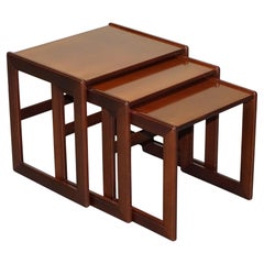 TAVOLI DA NIDO IN LEGNO DURO BRITISCO G-Plan DEL MEDIOEVO SLEEK MINIMALIST
