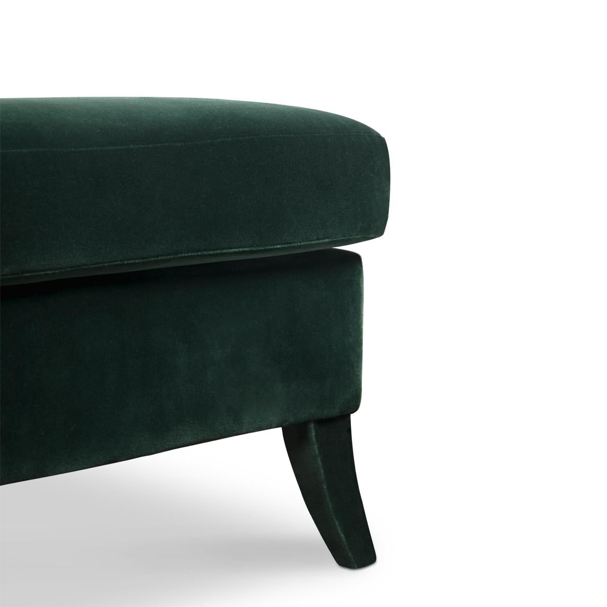 British Green Long Chair Covered with Velvet In New Condition For Sale In Paris, FR