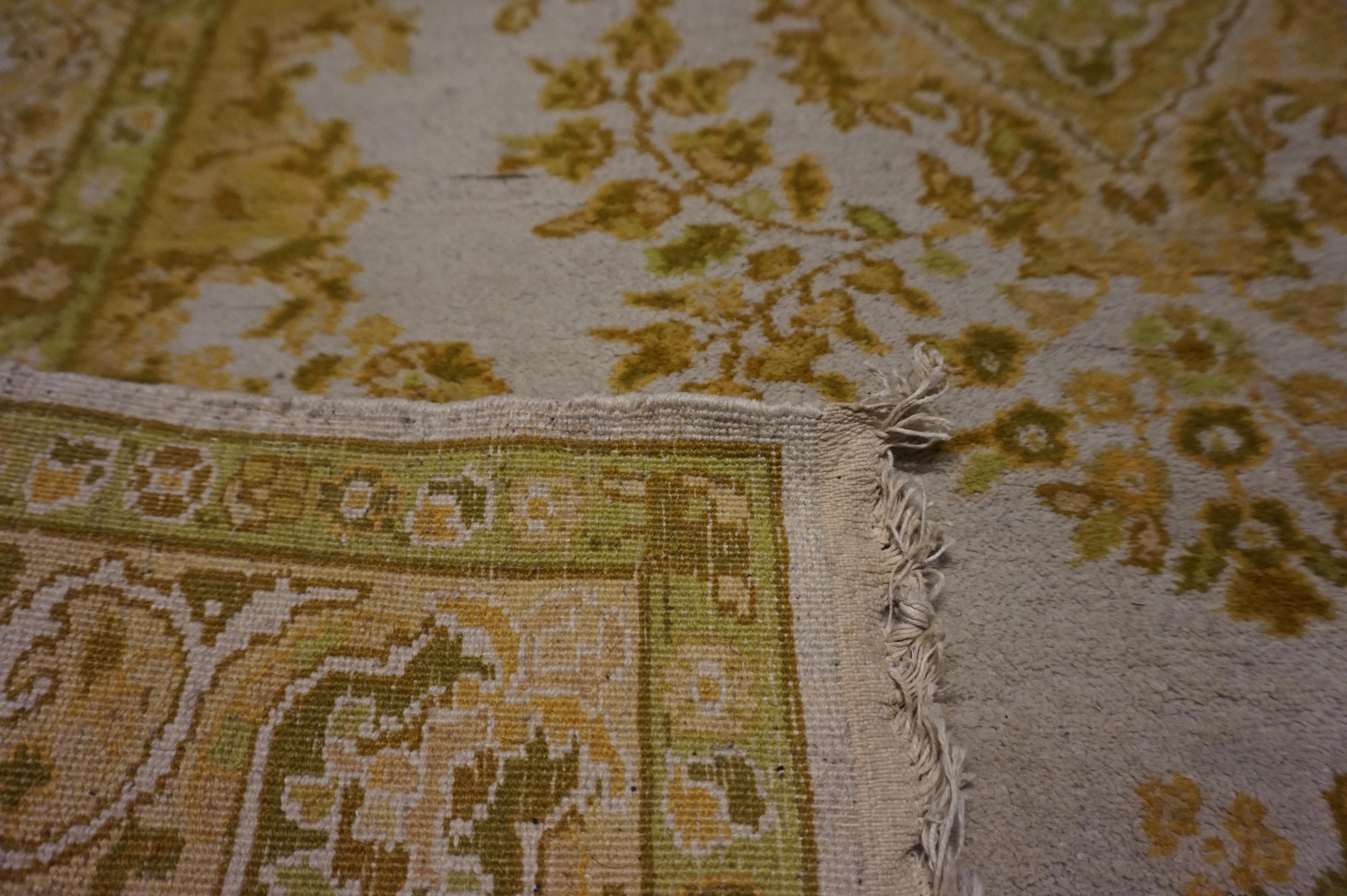 Britischer, handgeknüpfter Kashan-Wollteppich in Kaschmir-Mossgrün in einem einzigartigen Farbton, Britisch-Indien (Wolle) im Angebot
