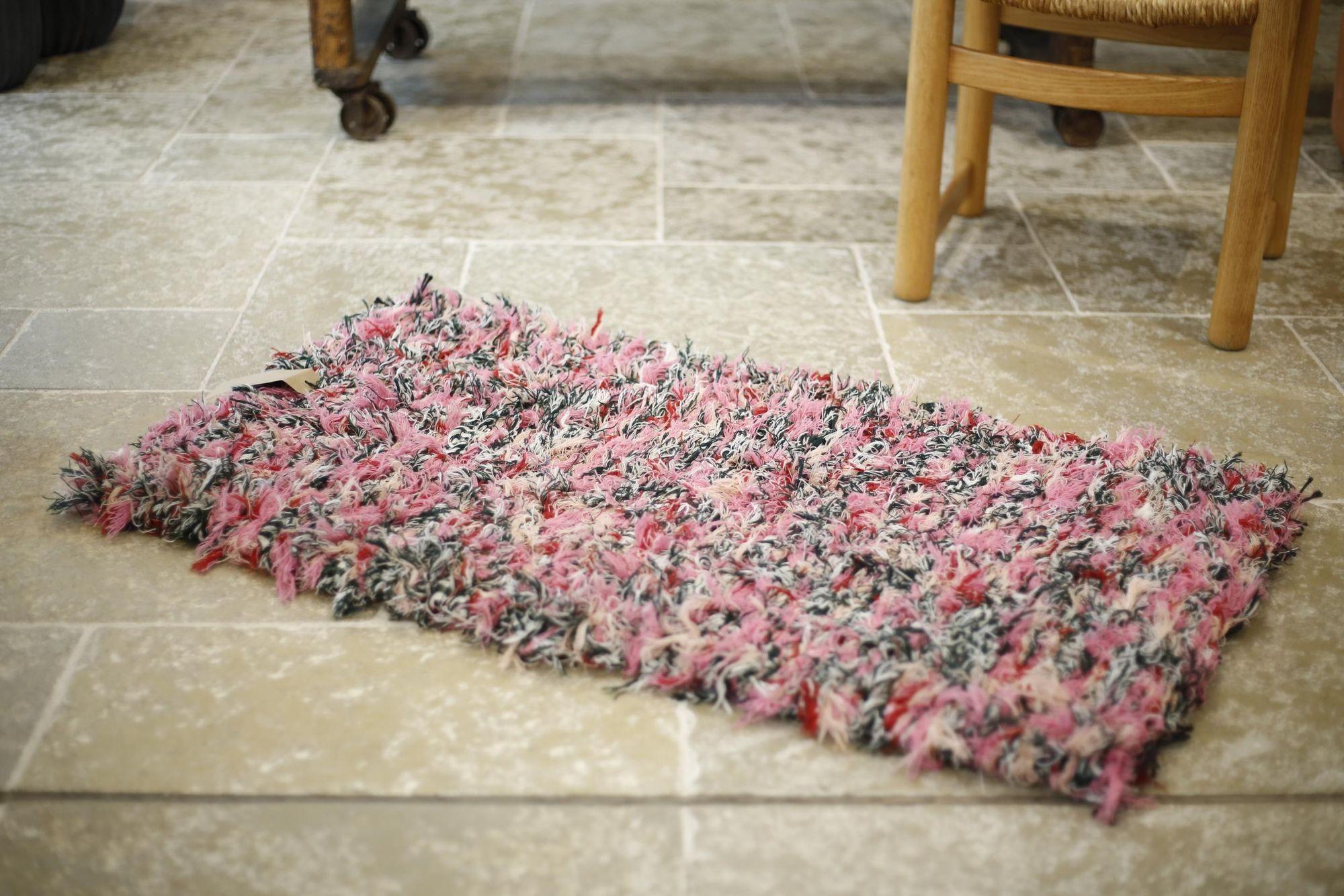 Contemporary British Made Selvedge Tufted Rug, Pink For Sale