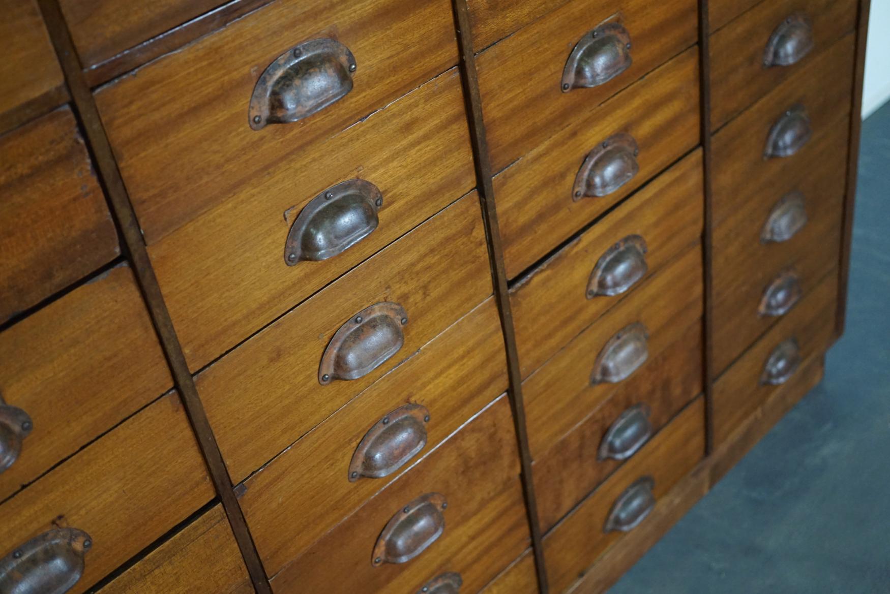 British Mahogany Apothecary Cabinet or Bank of Drawers, 1930s In Good Condition In Nijmegen, NL