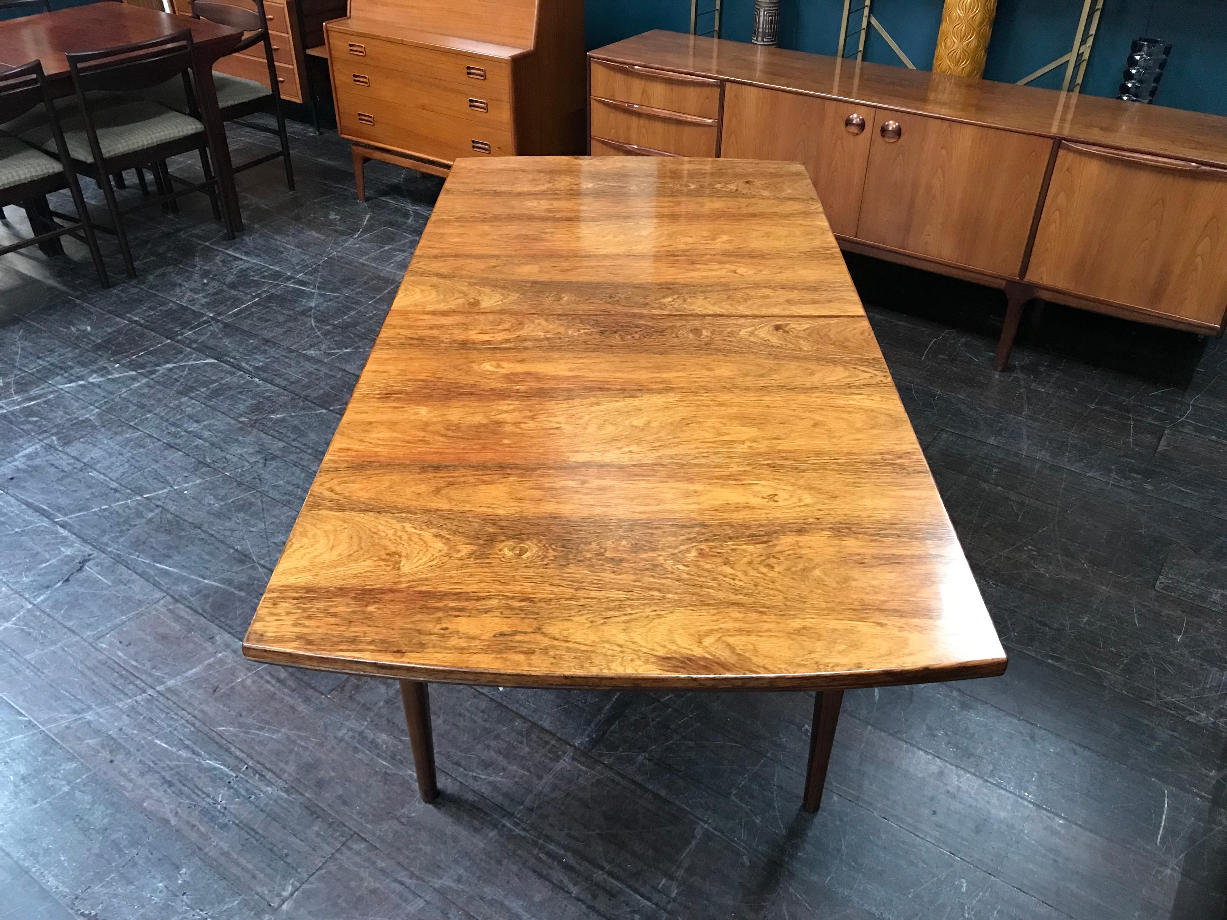 Mid-Century Modern British Midcentury Extending Rosewood Dining Table by Alfred Cox For Sale