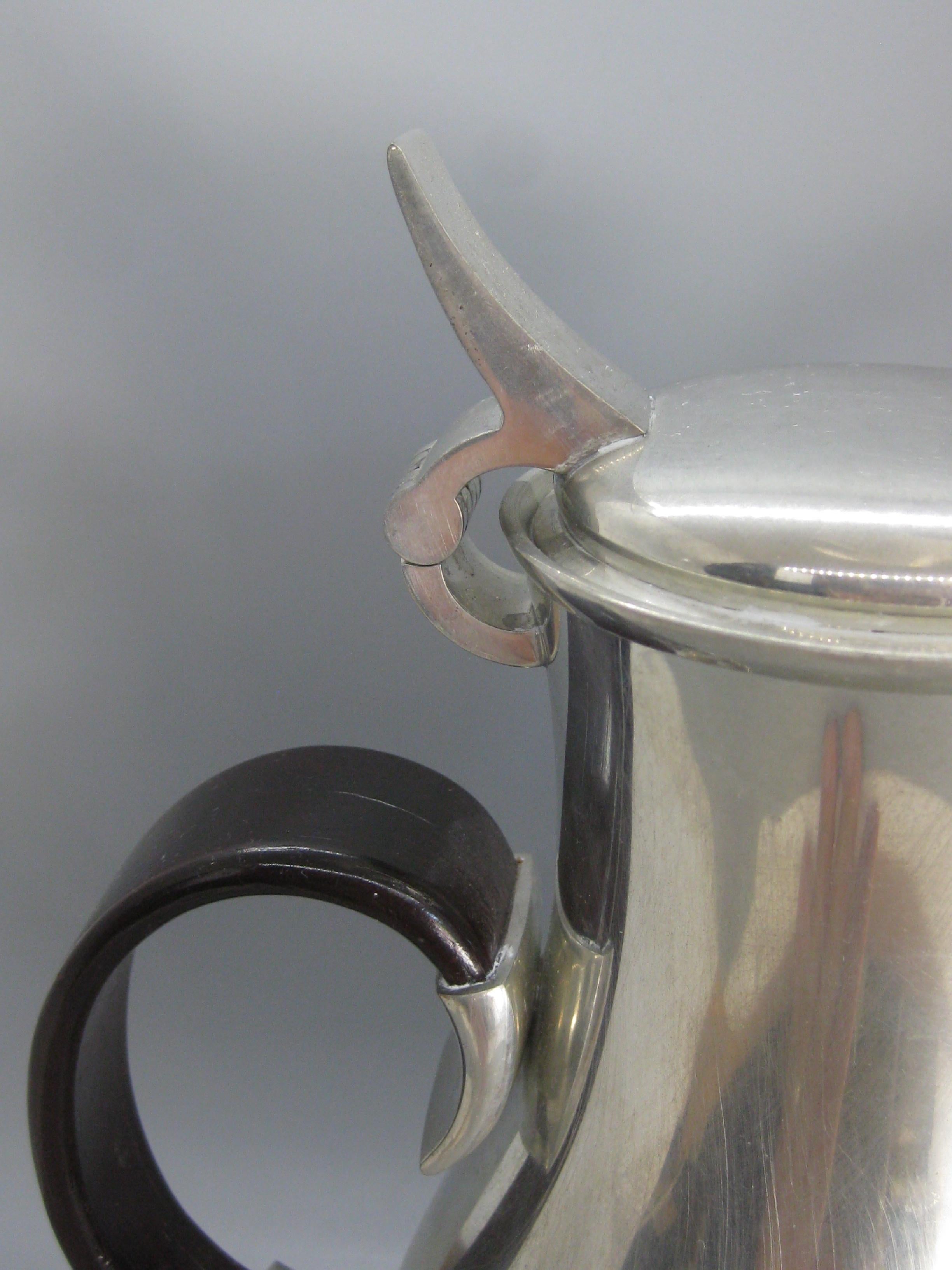 British Mid Century Royal Selangor Pewter & Rosewood Coffee Pot By Gerald Benney For Sale 6