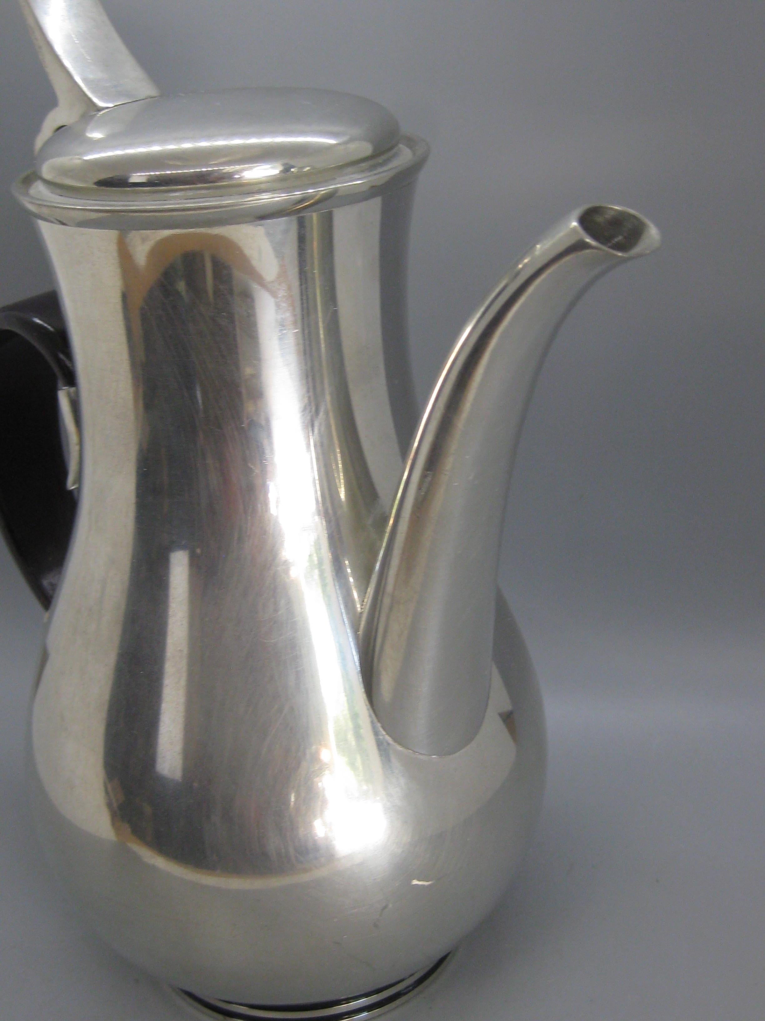 British Mid Century Royal Selangor Pewter & Rosewood Coffee Pot By Gerald Benney For Sale 7