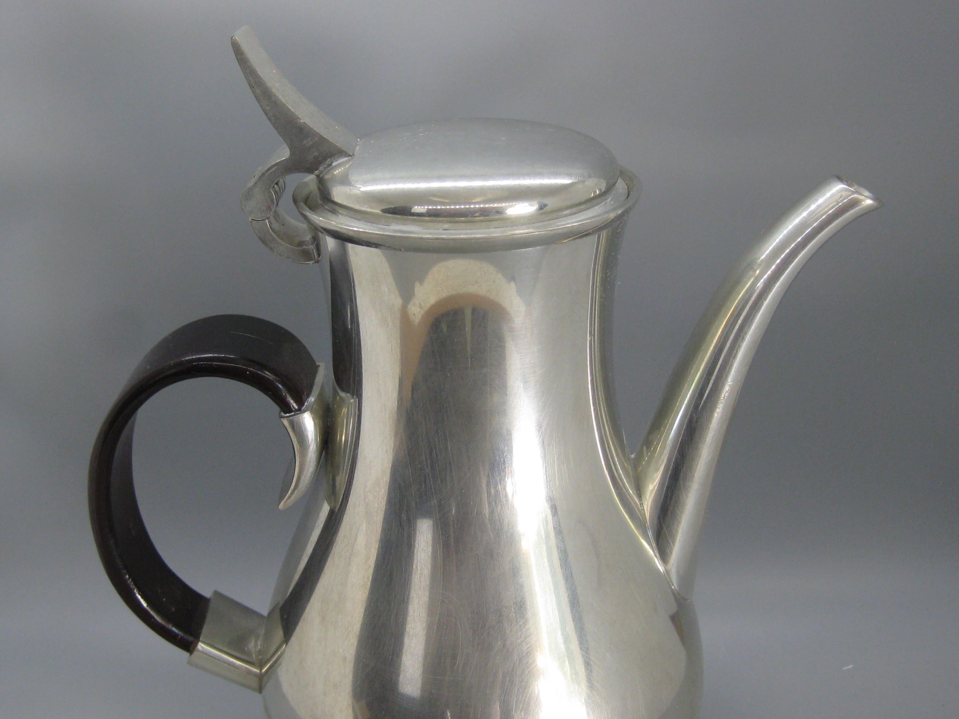 British Mid Century Royal Selangor Pewter & Rosewood Coffee Pot By Gerald Benney For Sale 4