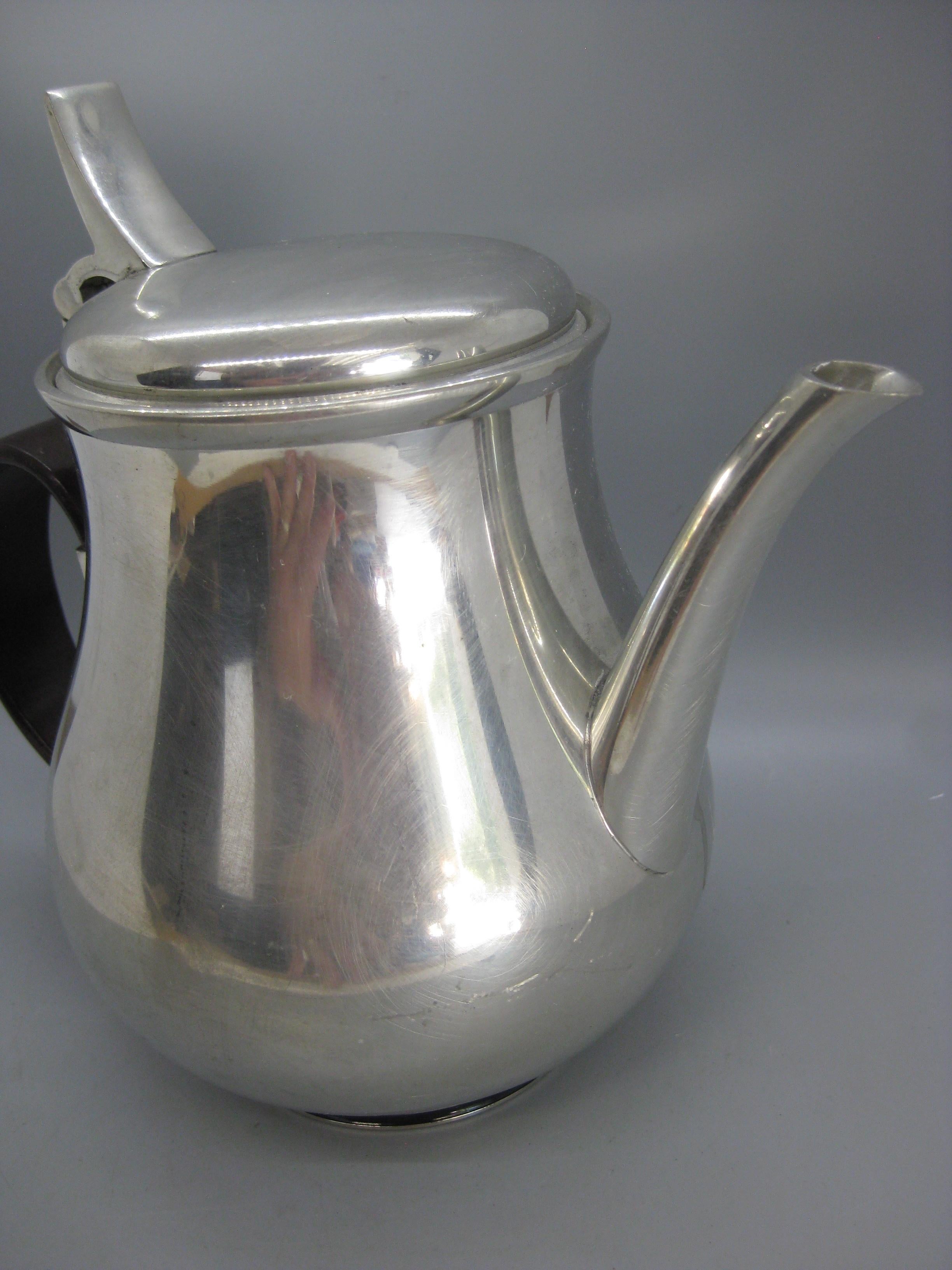 British Mid Century Royal Selangor Pewter & Rosewood Tea Pot By Gerald Benney For Sale 3