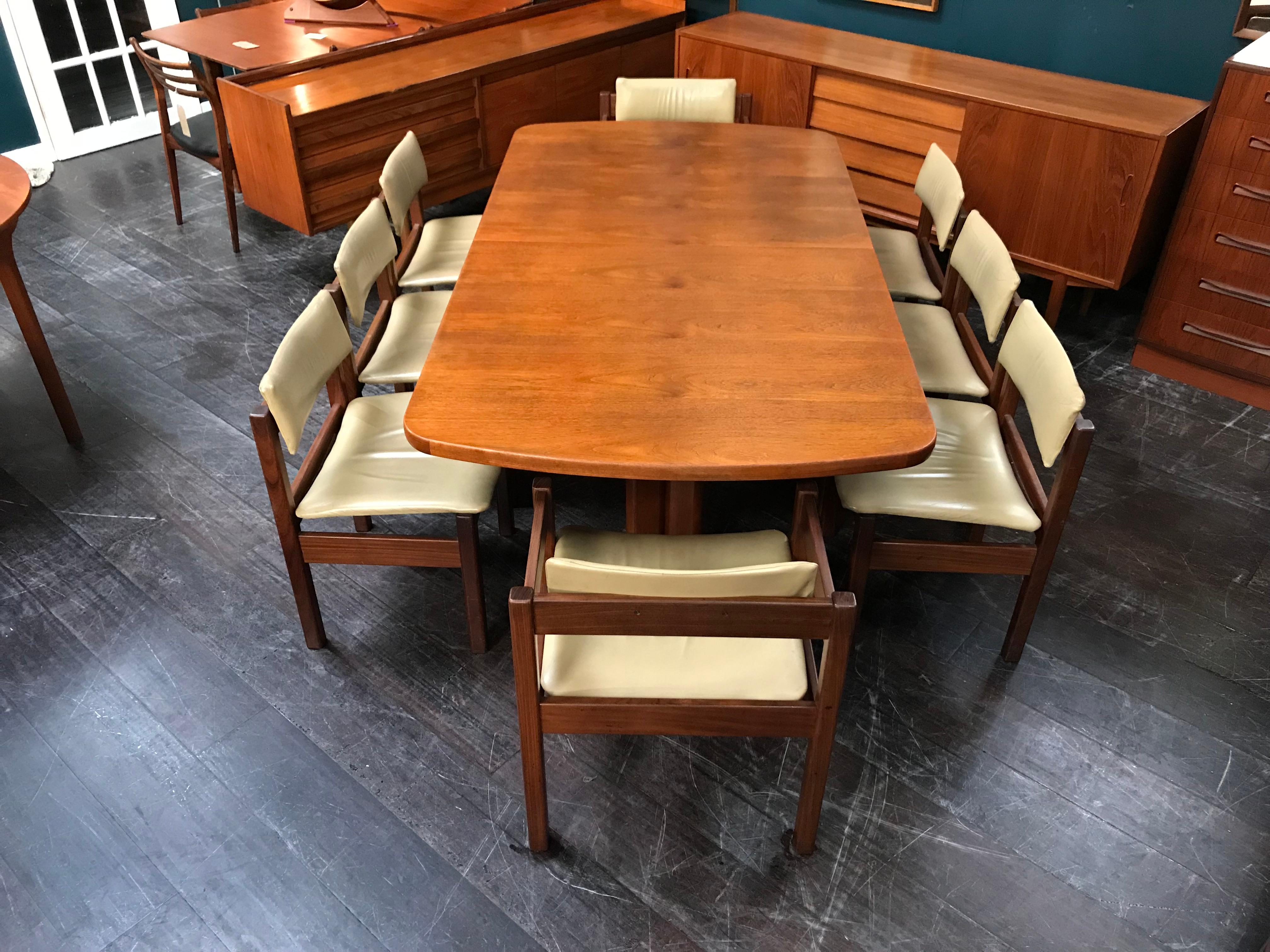 British Midcentury Teak Dining Table and 8-Leather Chairs by Gordon Russell 3