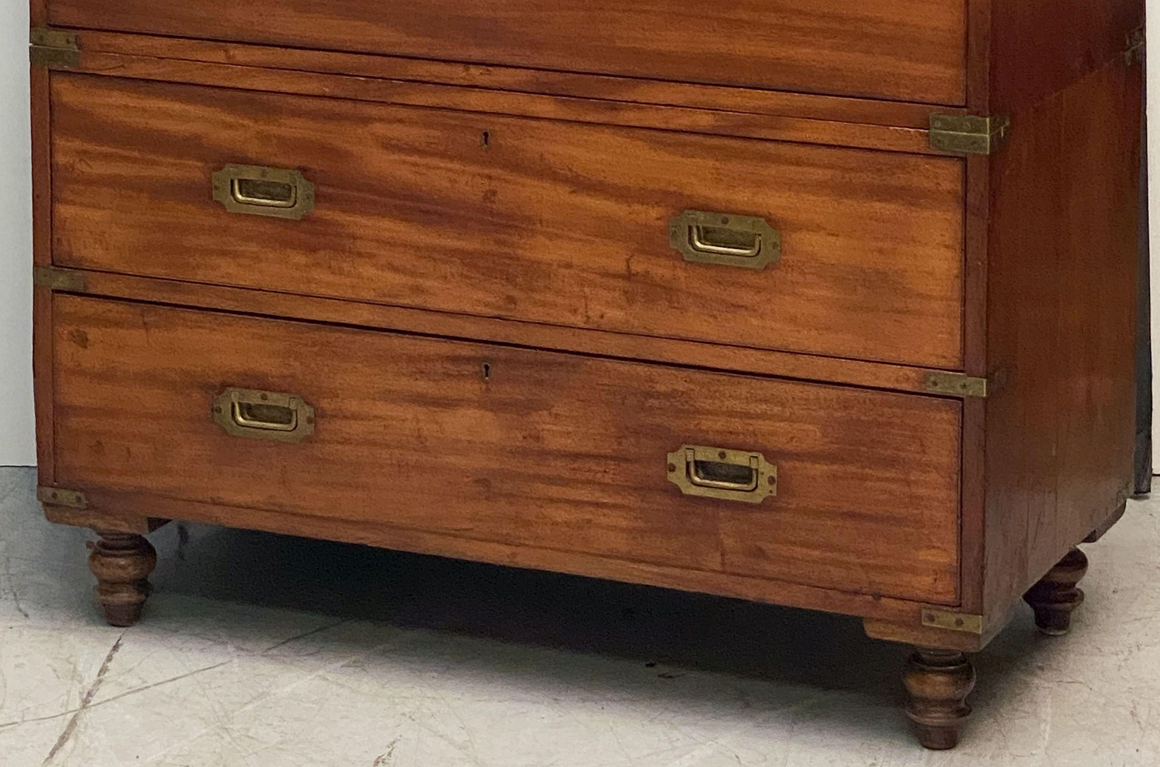 British Military Officer's Brass-Bound Campaign Chest of Mahogany In Good Condition In Austin, TX