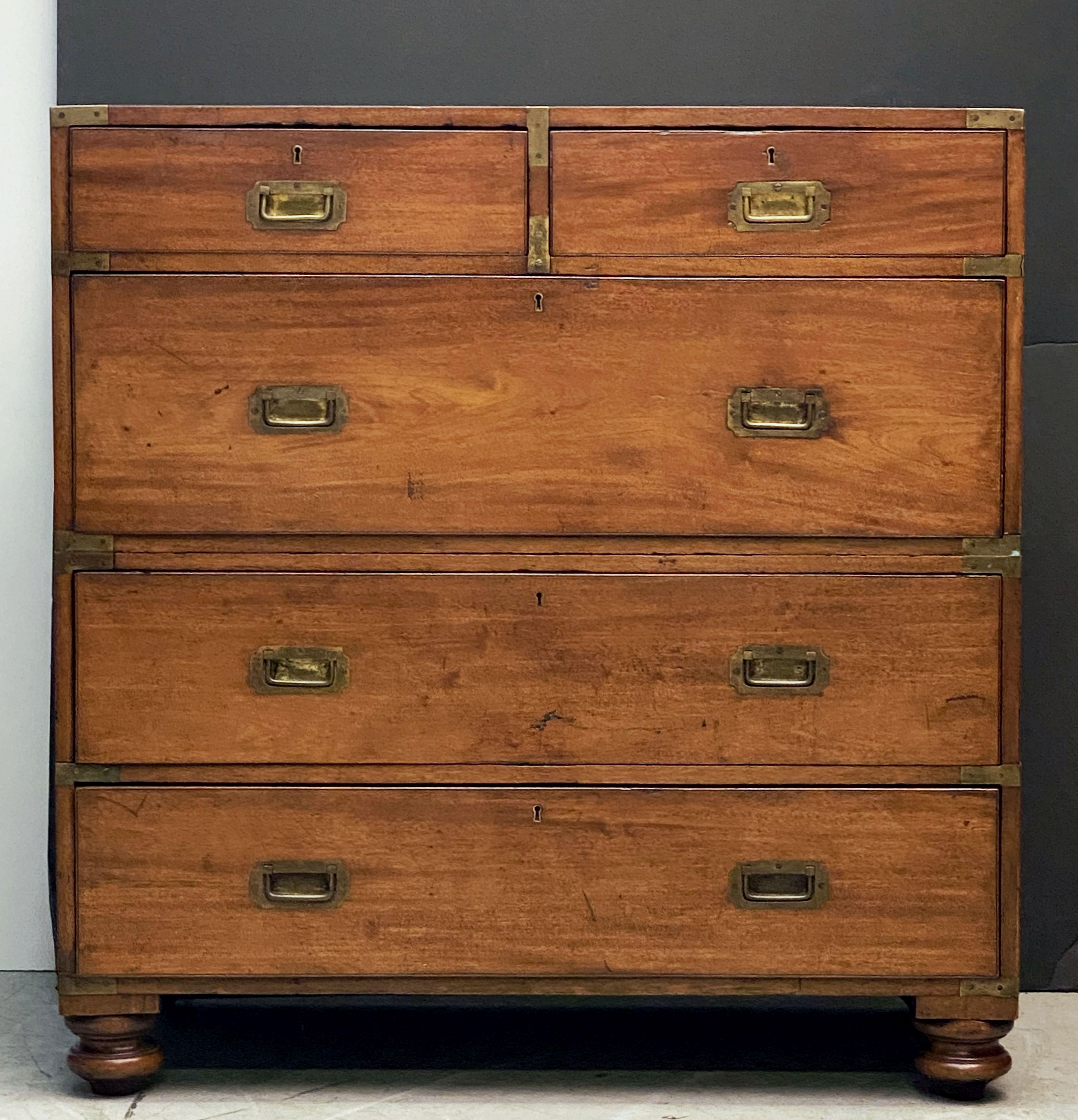 British Military Officer's Brass-Bound Campaign Chest of Mahogany In Good Condition In Austin, TX