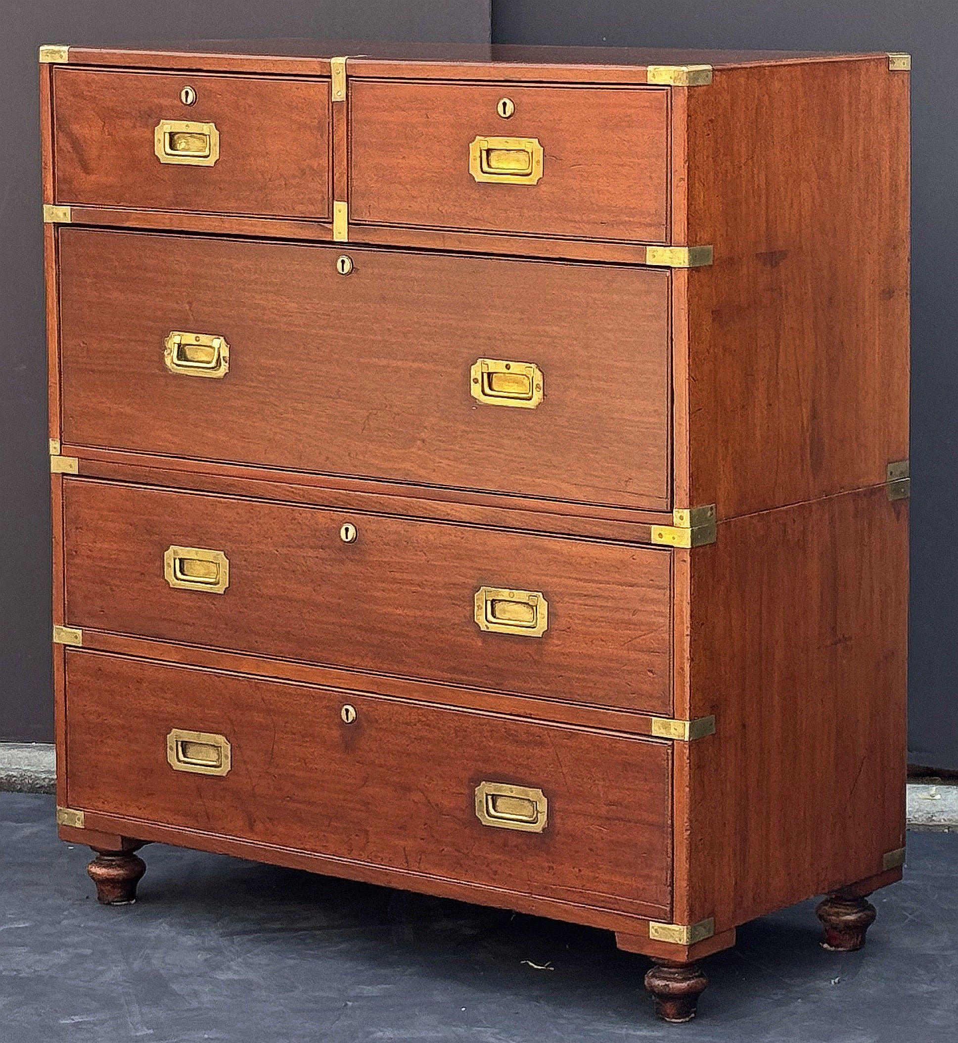 British Military Officer's Campaign Chest Dresser of Brass-Bound Mahogany For Sale 5