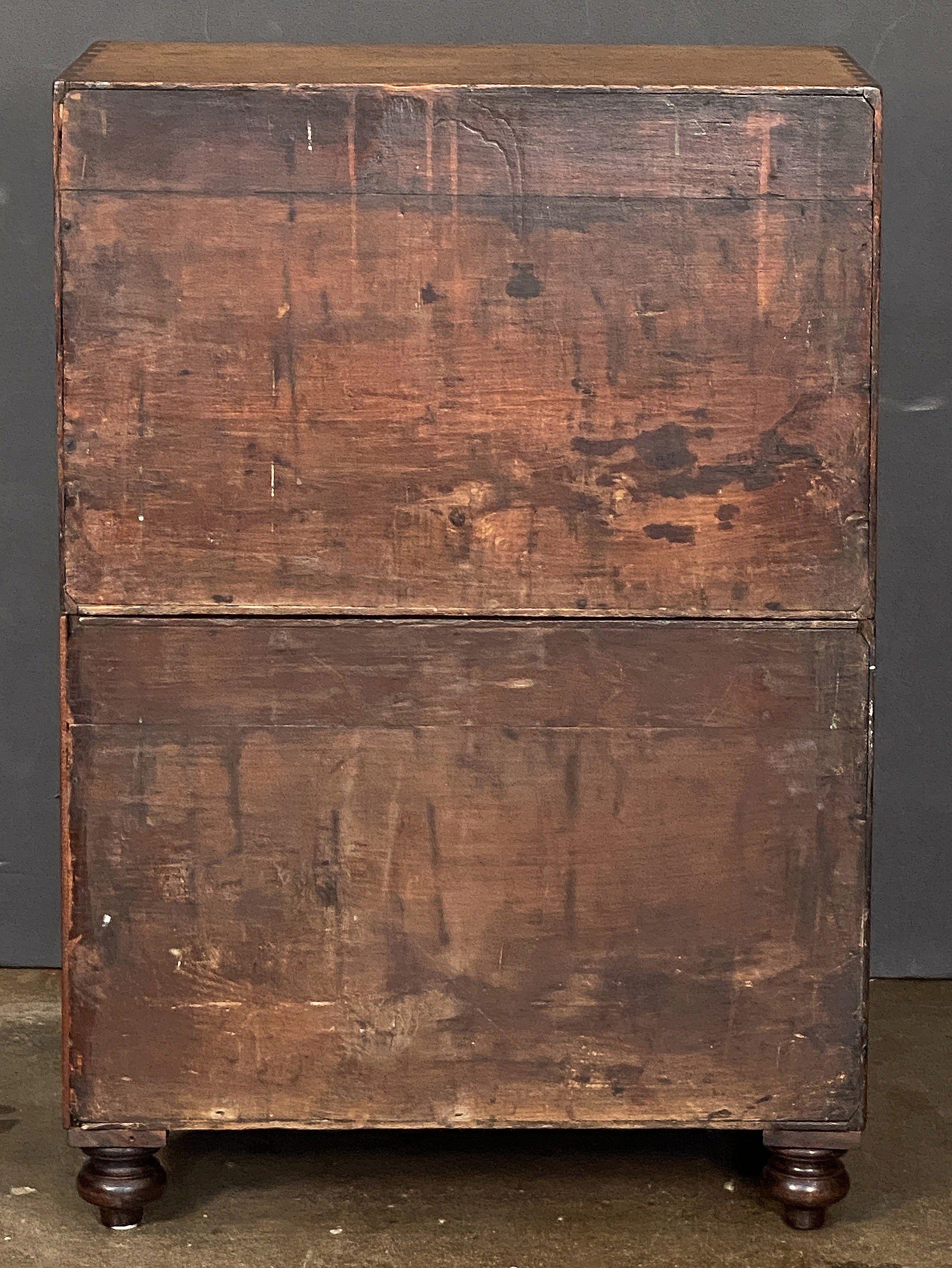 British Military Officer's Campaign Chest or Dresser of Brass-Bound Mahogany in vendita 4