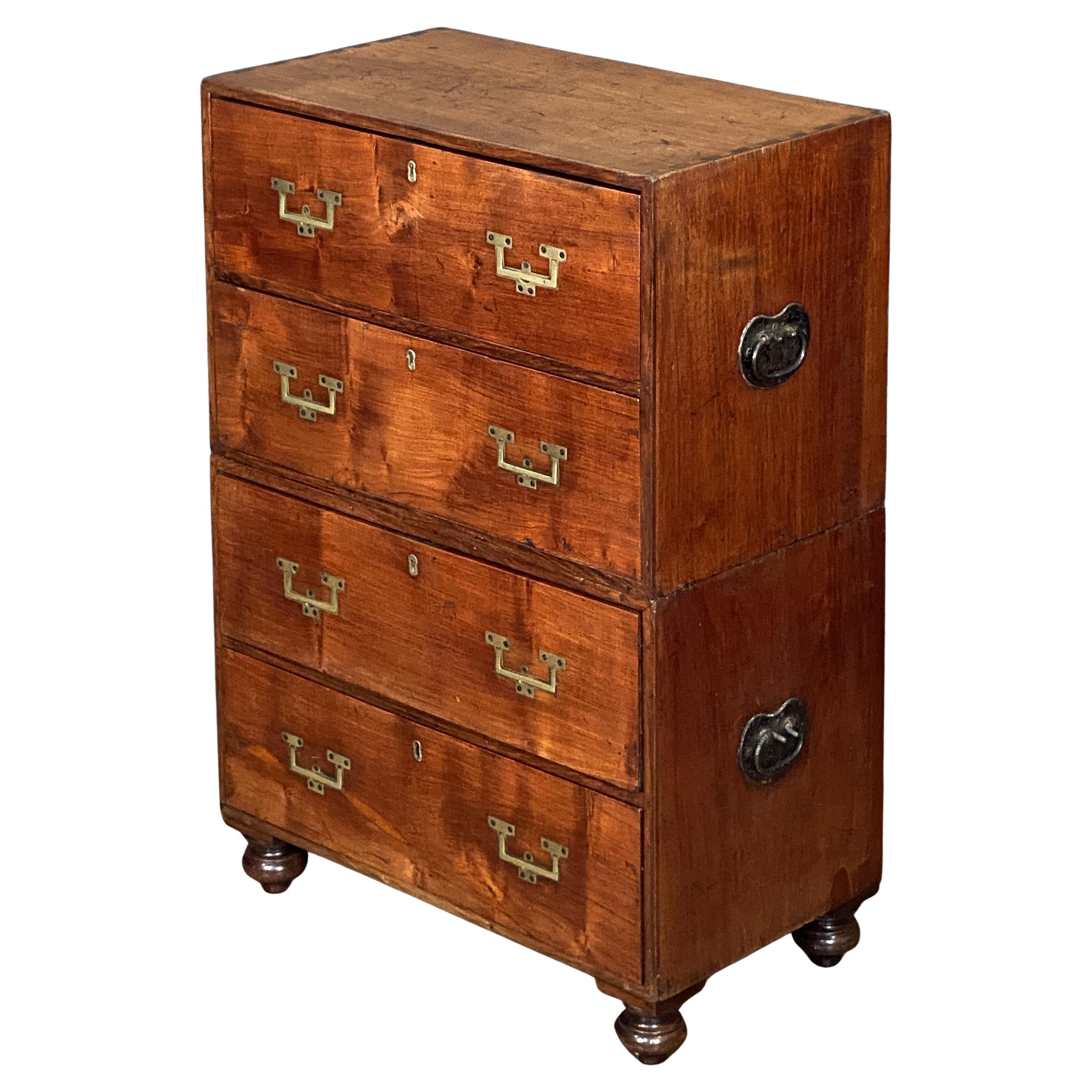 British Military Officer's Campaign Chest or Dresser of Brass-Bound Mahogany in vendita