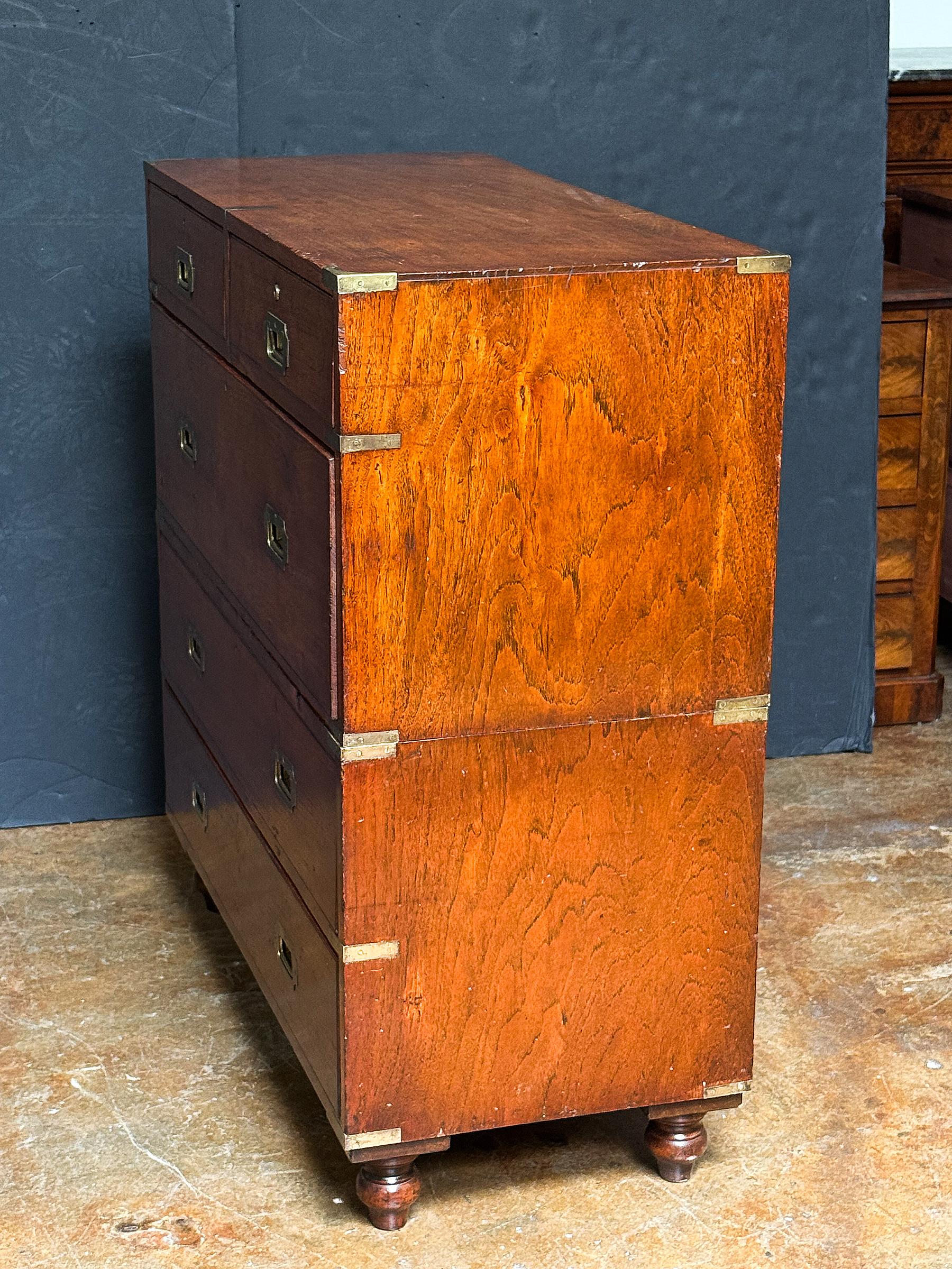 British Military Officer's Campaign Chest or Dresser of Brass-Bound Teak in vendita 4