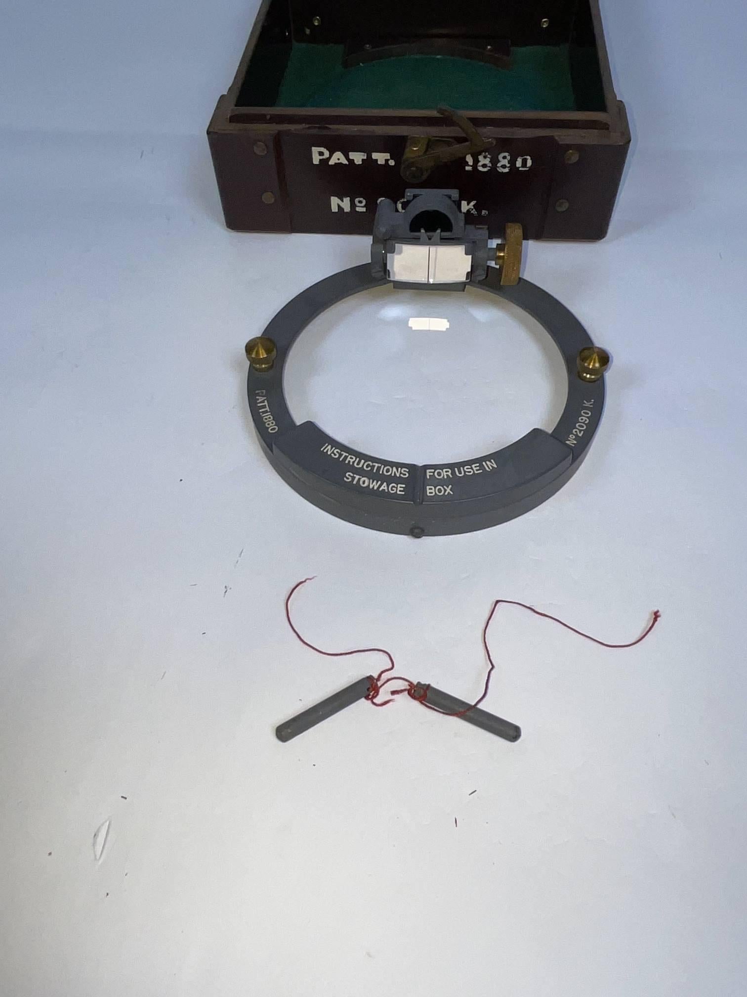 Cercle d'azimut militaire britannique de la Seconde Guerre mondiale dans sa boîte en vente 5