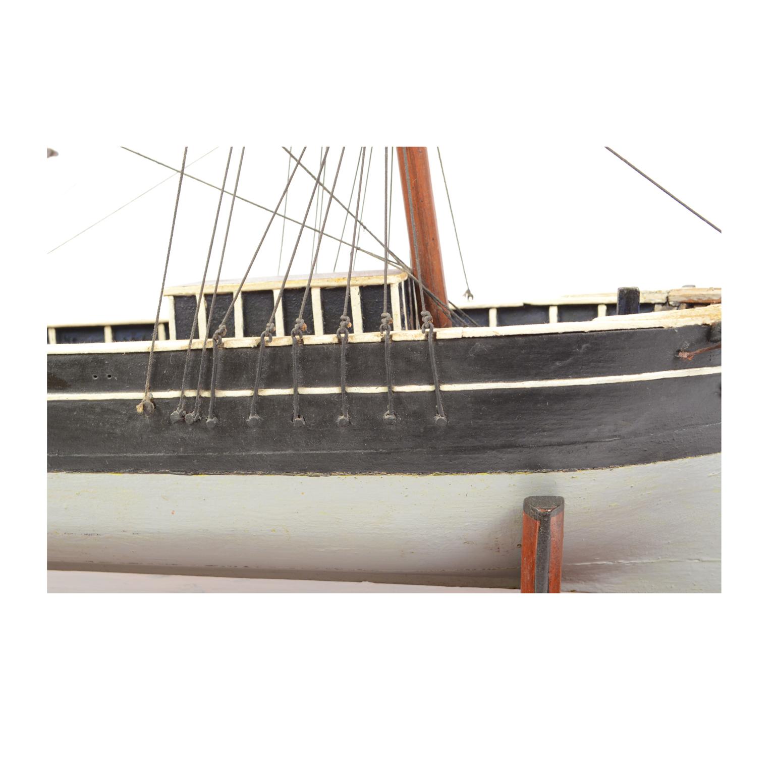 Antique Wood Nautical British Scale Model of Brig with Three Masts , Early 1900 For Sale 14