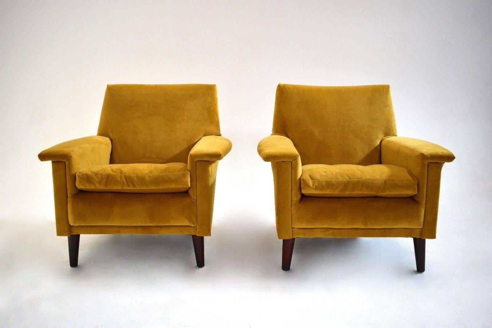 A beautiful British gold velvet armchair, this would make a stylish addition to any living or work area. 

The chair has a wide seat and padded armrests for enhanced comfort. A striking piece of classic midcentury furniture.

The chair is in